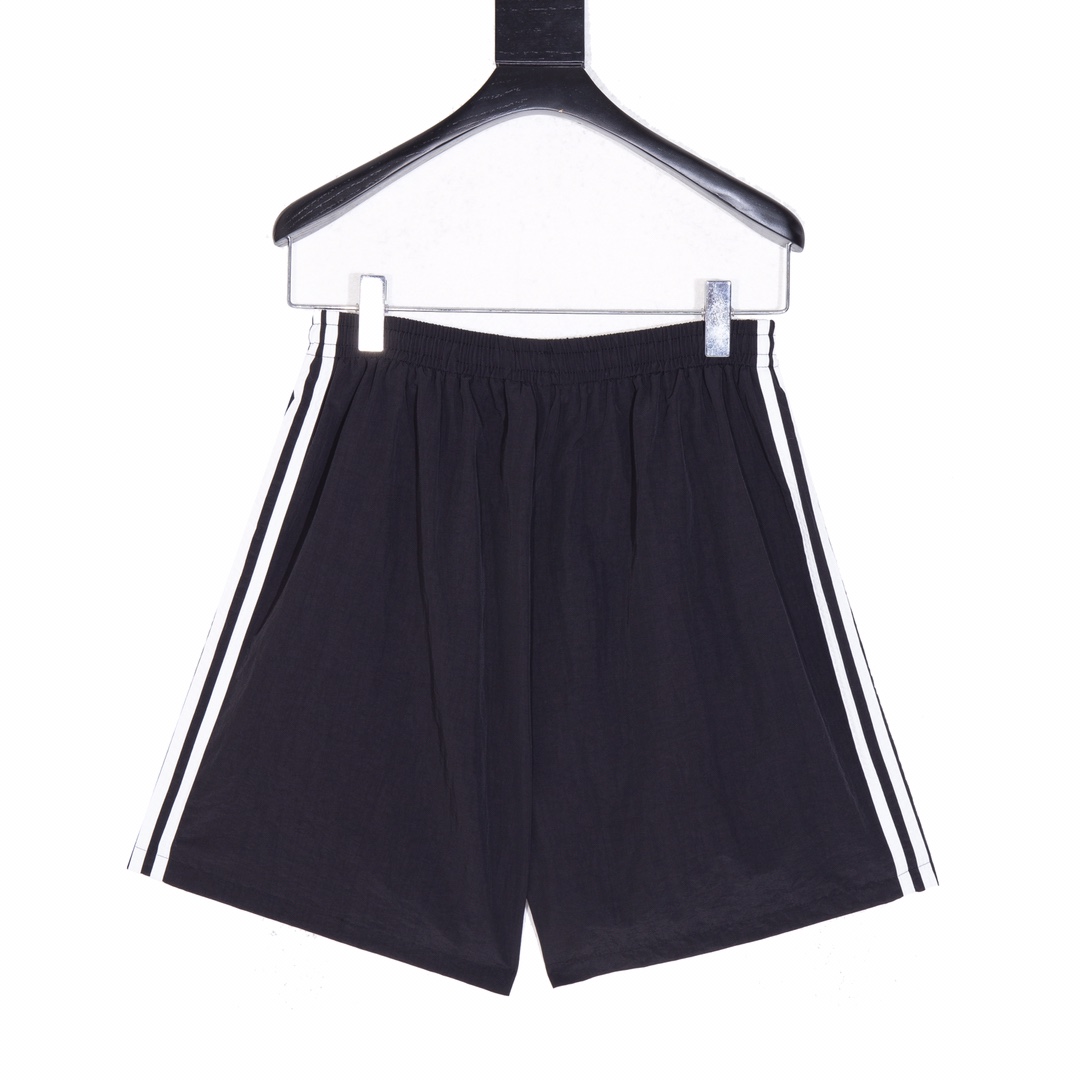 Adidas Tri-Leaved Crotch Shorts: French Luxury Culture for Summer Comfort - 图片 2