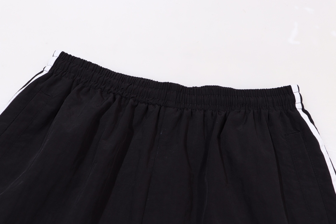 Adidas Tri-Leaved Crotch Shorts: French Luxury Culture for Summer Comfort - 图片 3