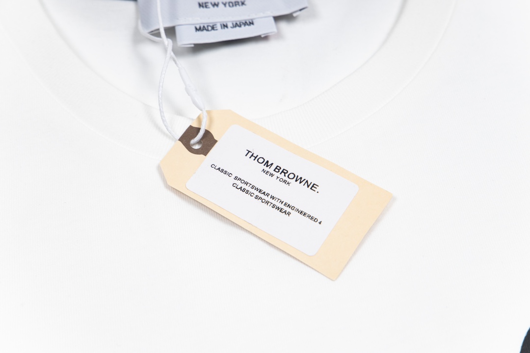 “Thom Browne Summer Lobster Short Sleeves Collection in 280g Fabric” - 图片 4