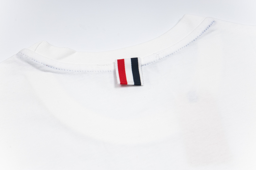 “Thom Browne Summer Lobster Short Sleeves Collection in 280g Fabric” - 图片 5