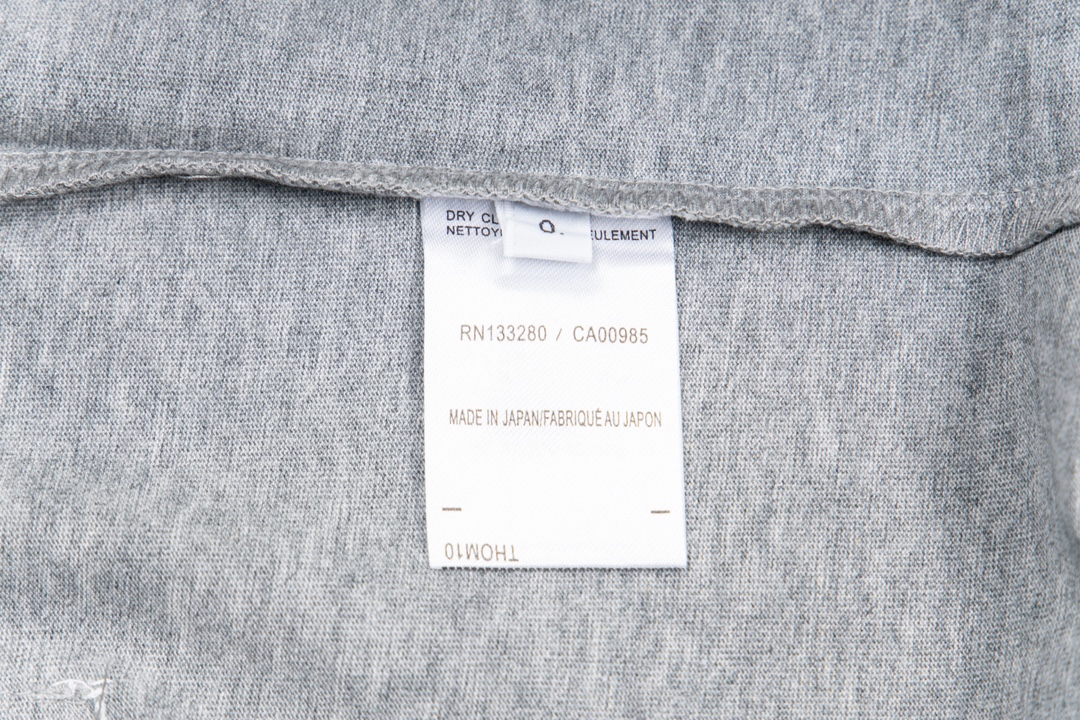 “Thom Browne Summer Lobster Short Sleeves: Soft, Cozy Fabric, Sizes 0-5” - 图片 6