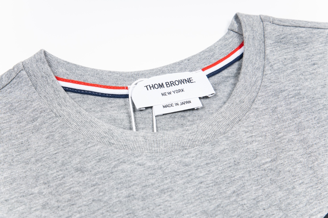 “Thom Browne Summer Lobster Short Sleeves: Soft, Cozy Fabric, Sizes 0-5” - 图片 9