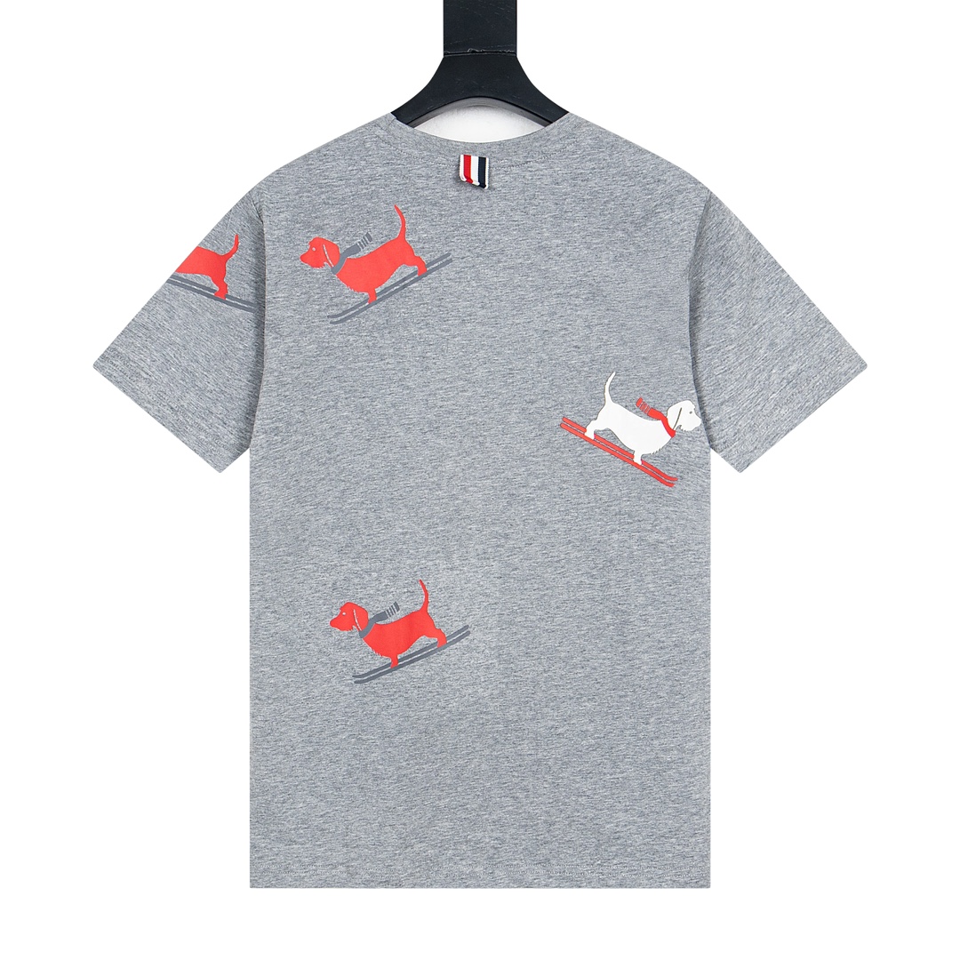 1980s Inspired Thom Browne Skiing Dog Short Sleeves in Custom Fabrics. - 图片 2