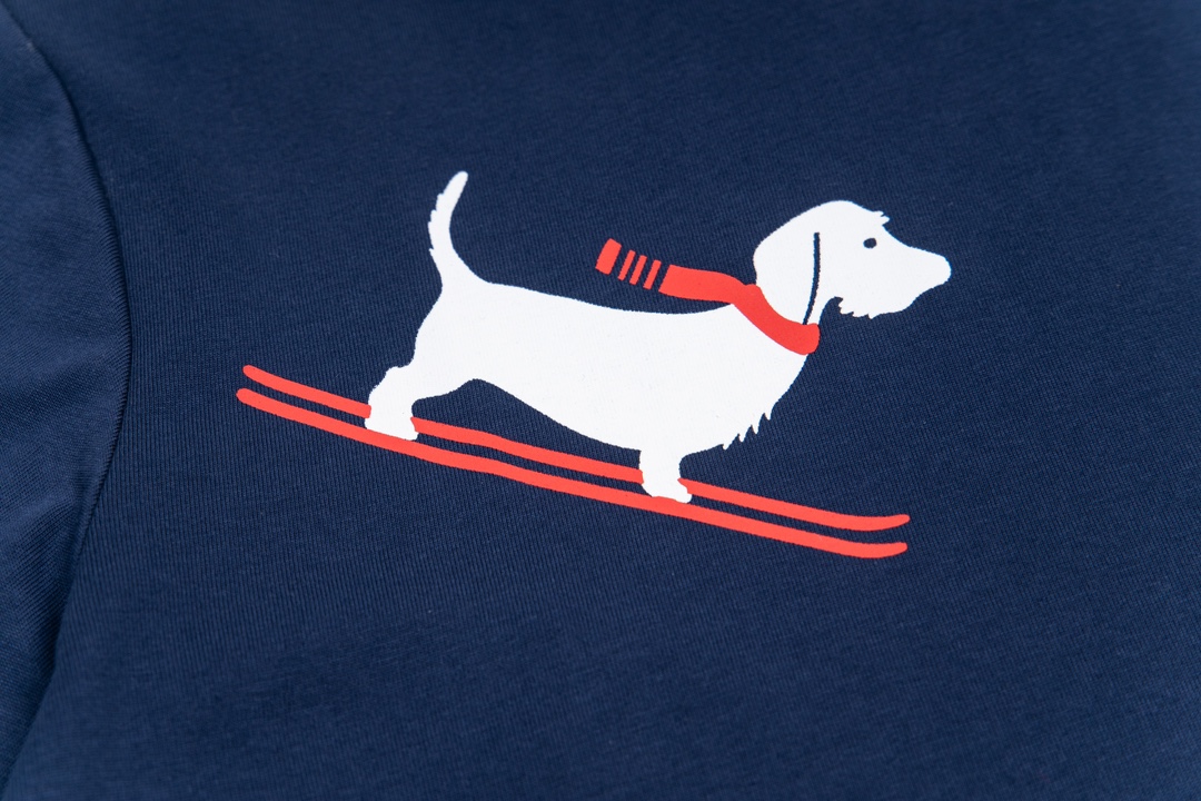 “1980s Inspired Thom Browne Skiing Dog Short Sleeves in Custom Fabrics” - 图片 3