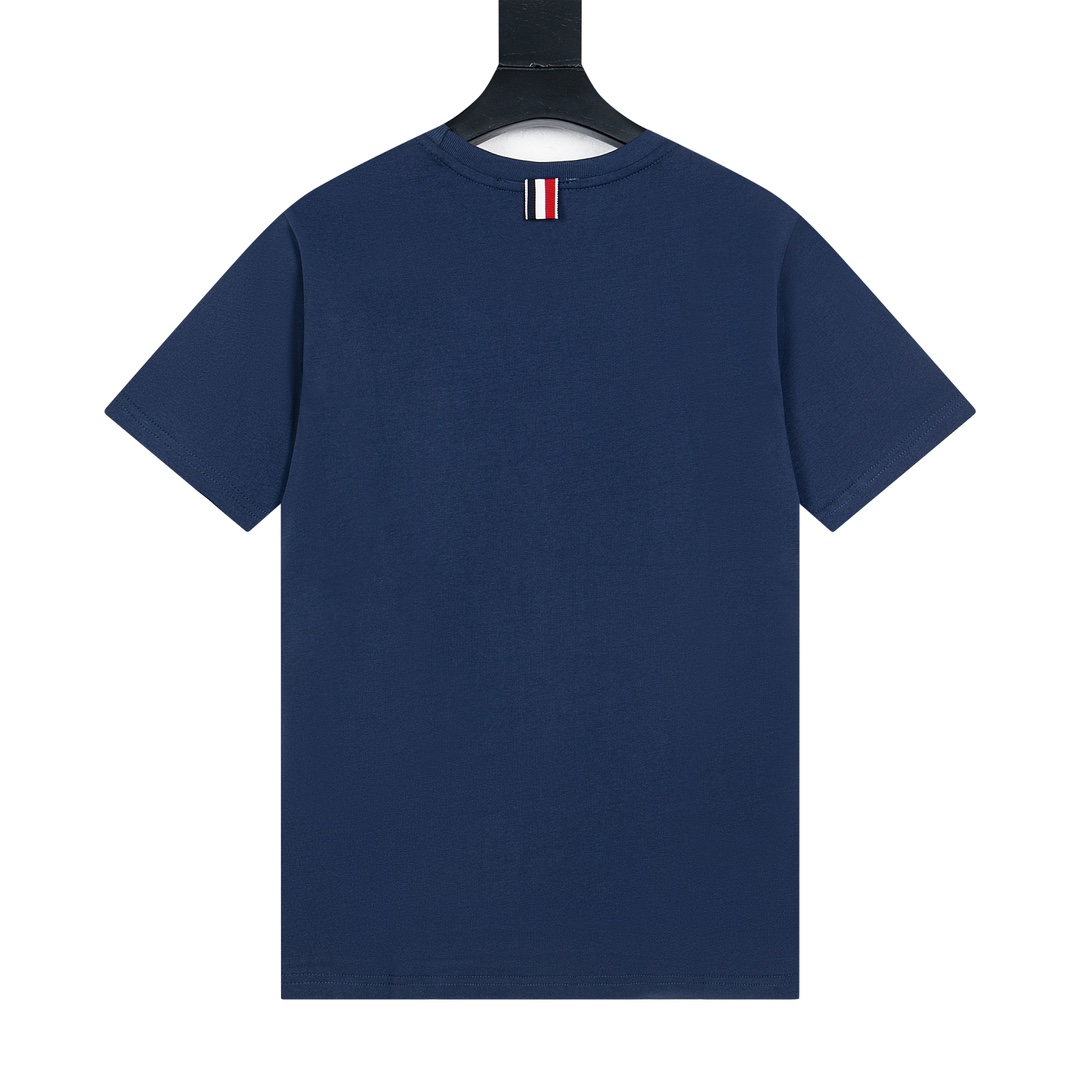 Thom Browne 24SS Dog Embroidered Short Sleeves Inspired by 1980s Fashion & Personalized Comfort - 图片 2