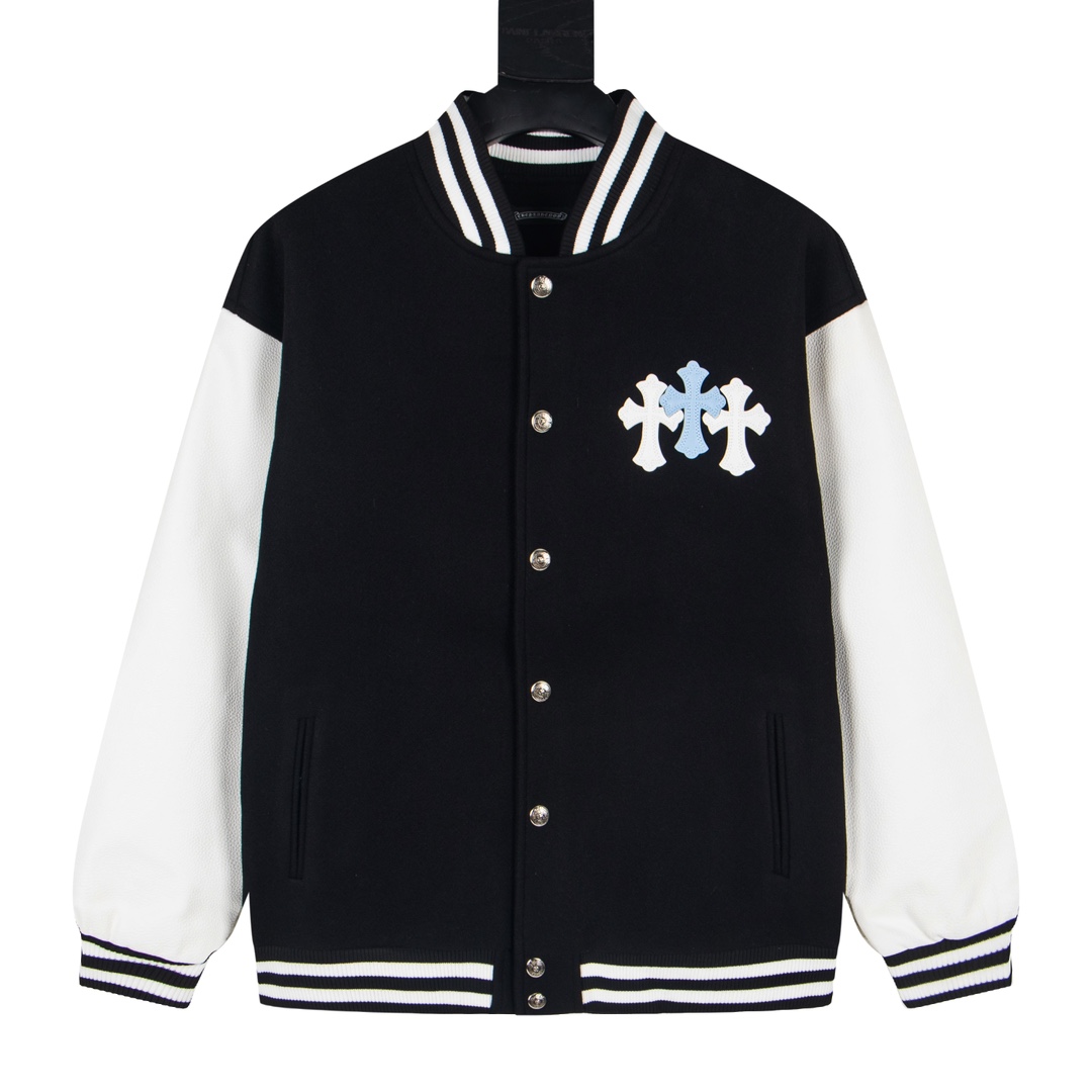 P275


款号Y608
Chrome Hearts Fw25 克罗心蓝白十字架棒球服外套  男女同款  新品热度出货 原版定制毛呢面料 具有一点厚度 早春天气上身还是很好的 进口拼接pu皮袖 原版开模同时皮料细腻 胸口后背超级重工设计 独家定制十字架金属装饰 定制宽松版型 男女穿都非常帅气 所有细节尊崇原版 开模定制做旧十字架按扣做旧质感无敌
SIZE:M-XXL