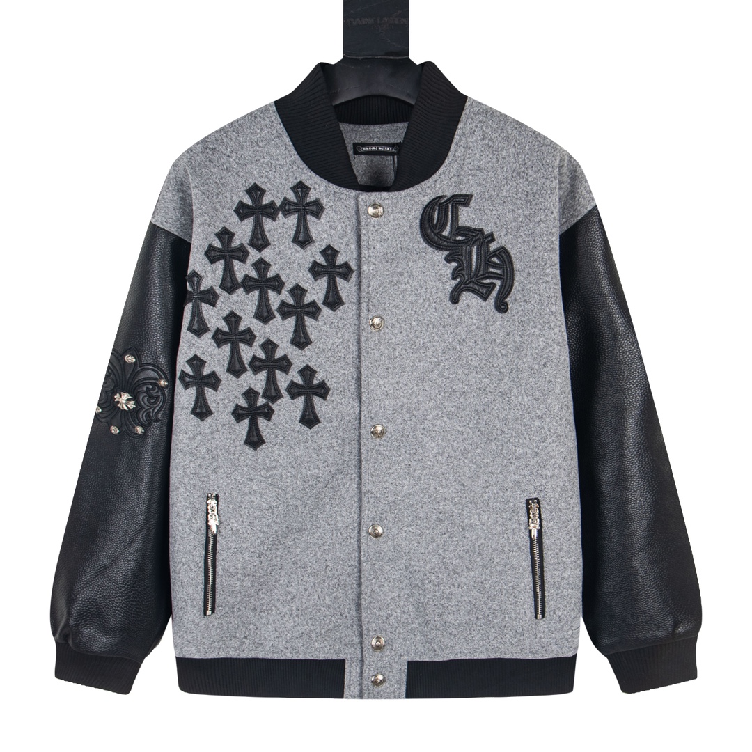 P285


款号Y612
Chrome Hearts Fw25 克罗心梵文十字架棒球服外套  男女同款  新品热度出货 原版定制毛呢面料 具有一点厚度 早春天气上身还是很好的 进口拼接pu皮袖 原版开模同时皮料细腻 胸口后背超级重工设计 独家定制十字架金属装饰 定制宽松版型 男女穿都非常帅气 所有细节尊崇原版 开模定制做旧十字架按扣做旧质感无敌
SIZE:M-XXL