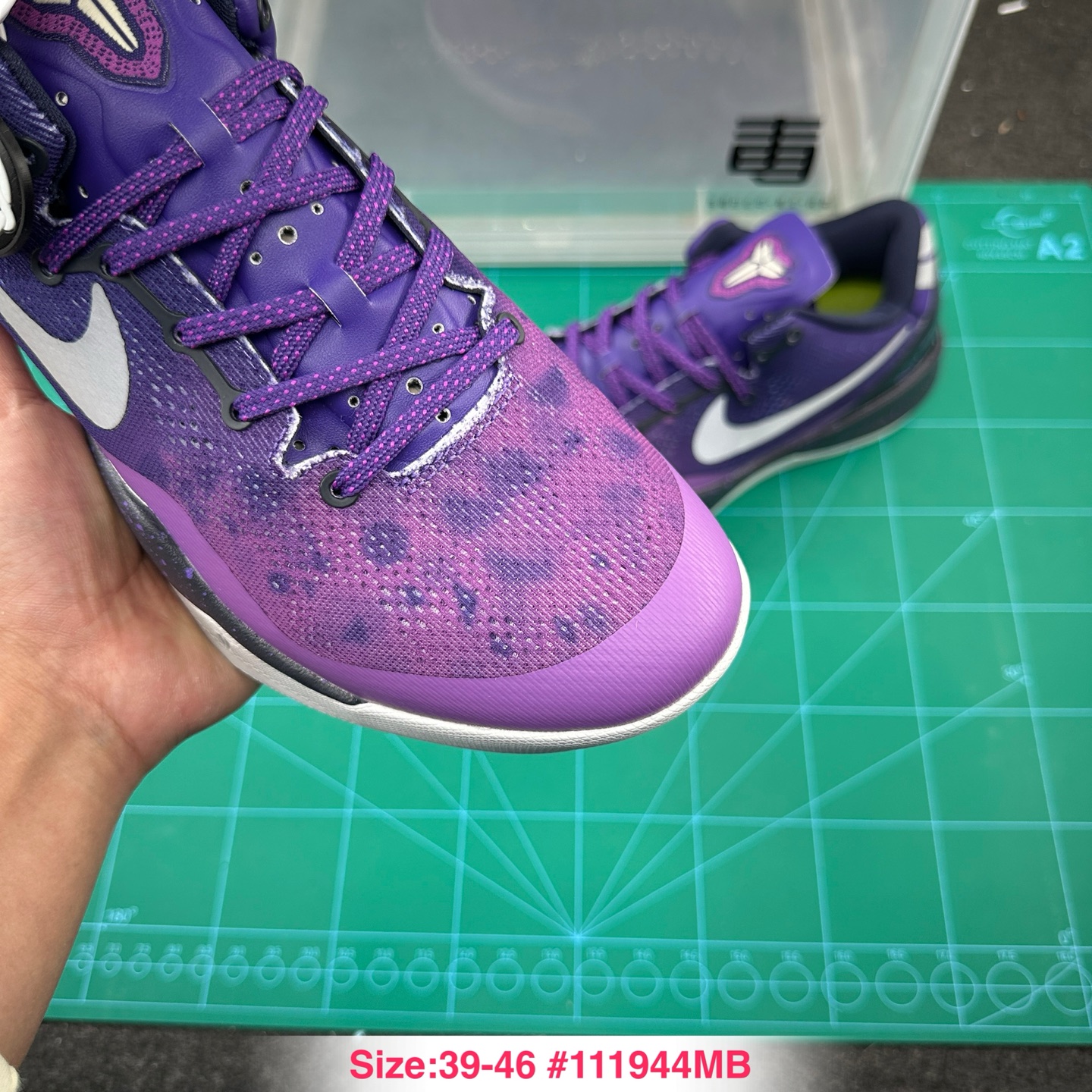 💯公司级🔥得 Nike Zoom Kobe 8 科比8代防滑耐磨 减震透气 抗扭 圆头 织物 实战训练 篮球鞋 ✈️货号: 555035-500 配置: ZoomTubro缓震; 足弓TPU抗扭; 足弓碳板抗扭; 缓震胶 ❤️.