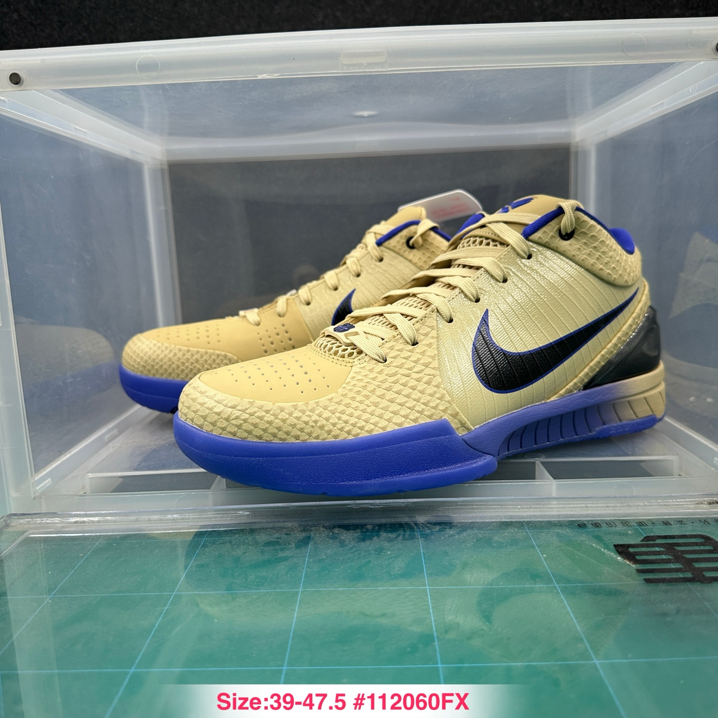 💰300 
🔥💯灭世纯原🔥🉐️耐克 科比4代 实战篮球鞋‼️纯正灭世纯原 顶配呈现👊🏻
●前掌ZOOM TURBO➕后掌马蹄ZOOM
●『唯一正确』PROTRO复刻大底【大底纹路加密】一眼区分市场货品
●鞋头正确激光冲孔工艺 落料无残留
●ZK版型神韵 自行对比 懂的都懂 
❤️尺码39-47.5