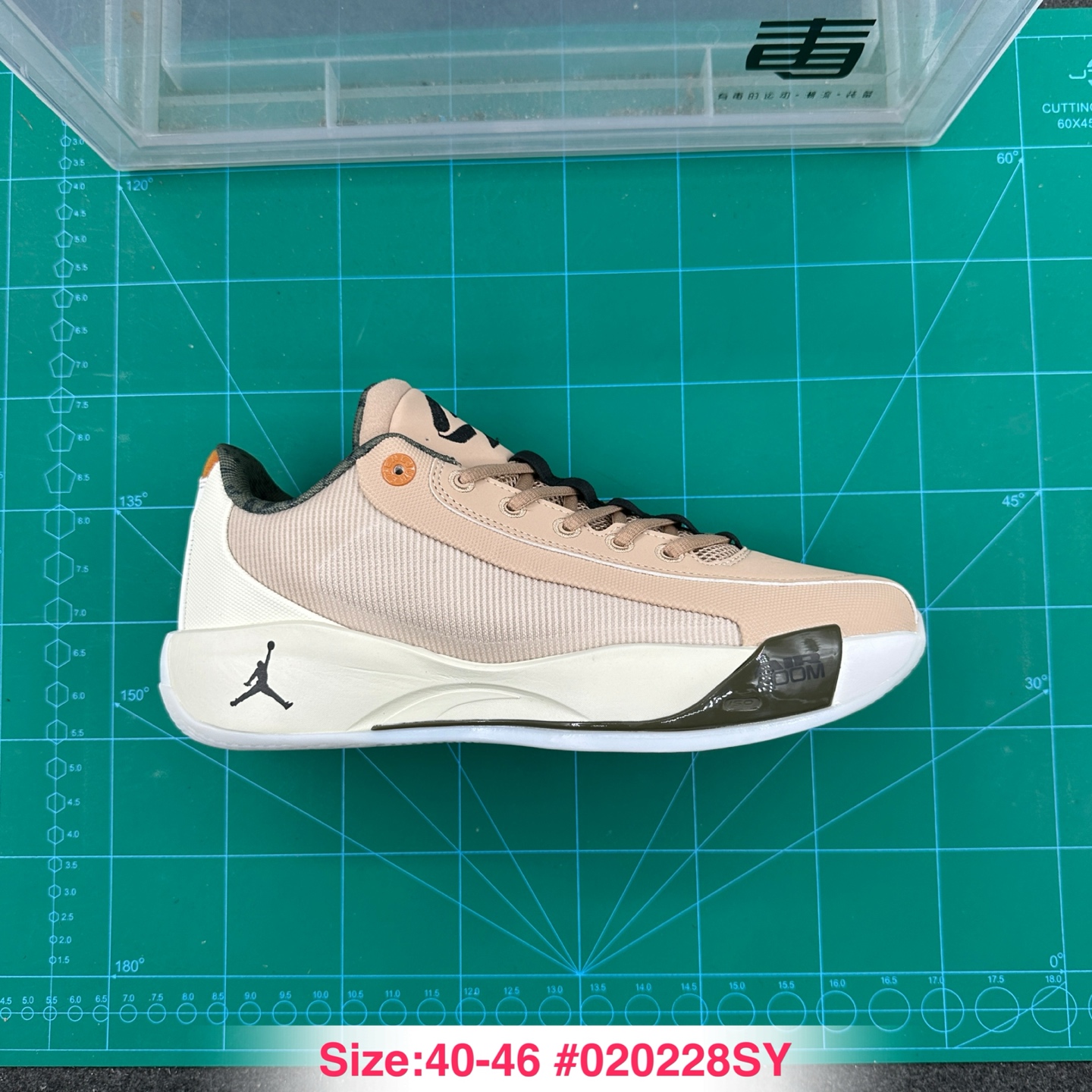 集🈴图💰140
🔥💯公司级🔥🉐Jordan LUKA .77 PF 东契奇 低帮 室外 篮球鞋
✈️货号: 
❤️尺码:40-46