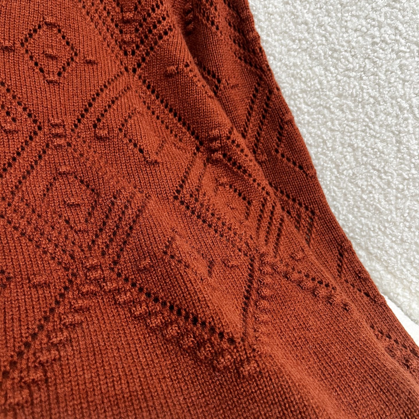 Elegant Women's Cashmere Sweater with Diamond Pattern - Soft & Comfortable 8 i1758267561858 2816 0 6