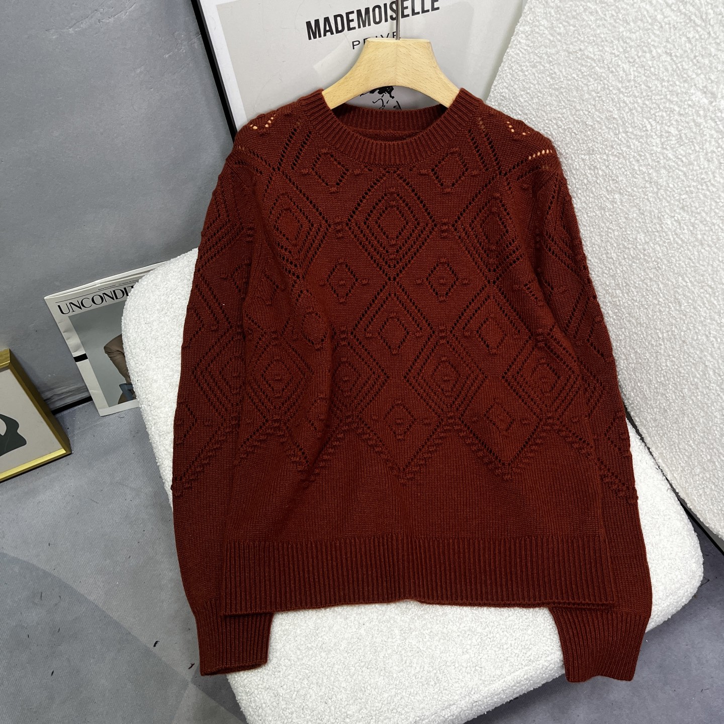 Elegant Women's Cashmere Sweater with Diamond Pattern - Soft & Comfortable 2 i1758267561858 8647 0 0