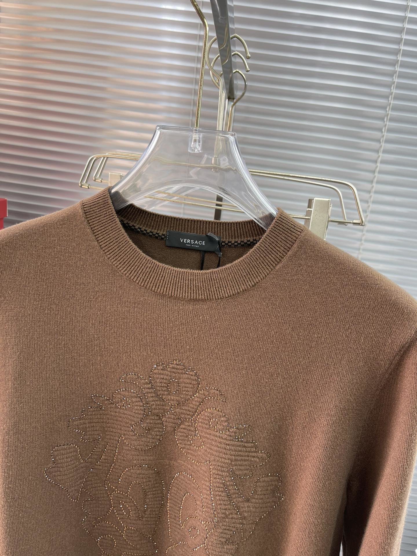 码数L-4XLVERSAC*范思哲2023秋季新款男士长袖毛衣品牌最新设计元素！既不单调也不复杂,恰到好