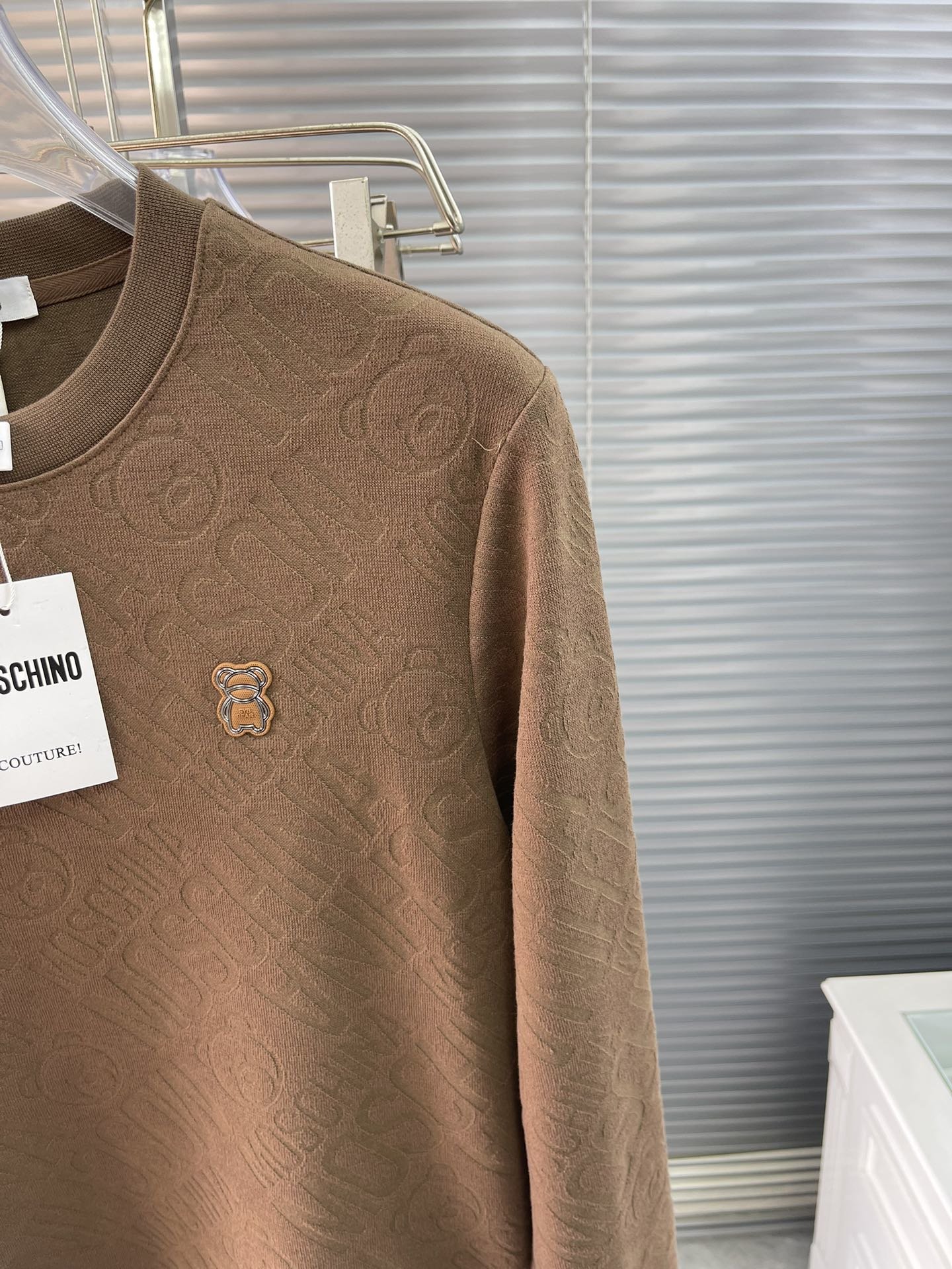 码数L-4XLMOSCHIN*莫思奇诺2023秋季新款男士长袖T恤品牌最新设计元素！既不单调也不复杂,恰