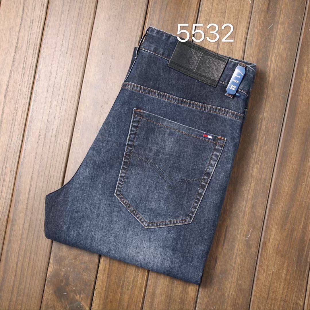 Pzzdqd Moncler蒙口款牛仔裤，精选牛仔单宁材质，手感高档，上身效果奢华有型。码数29-38
