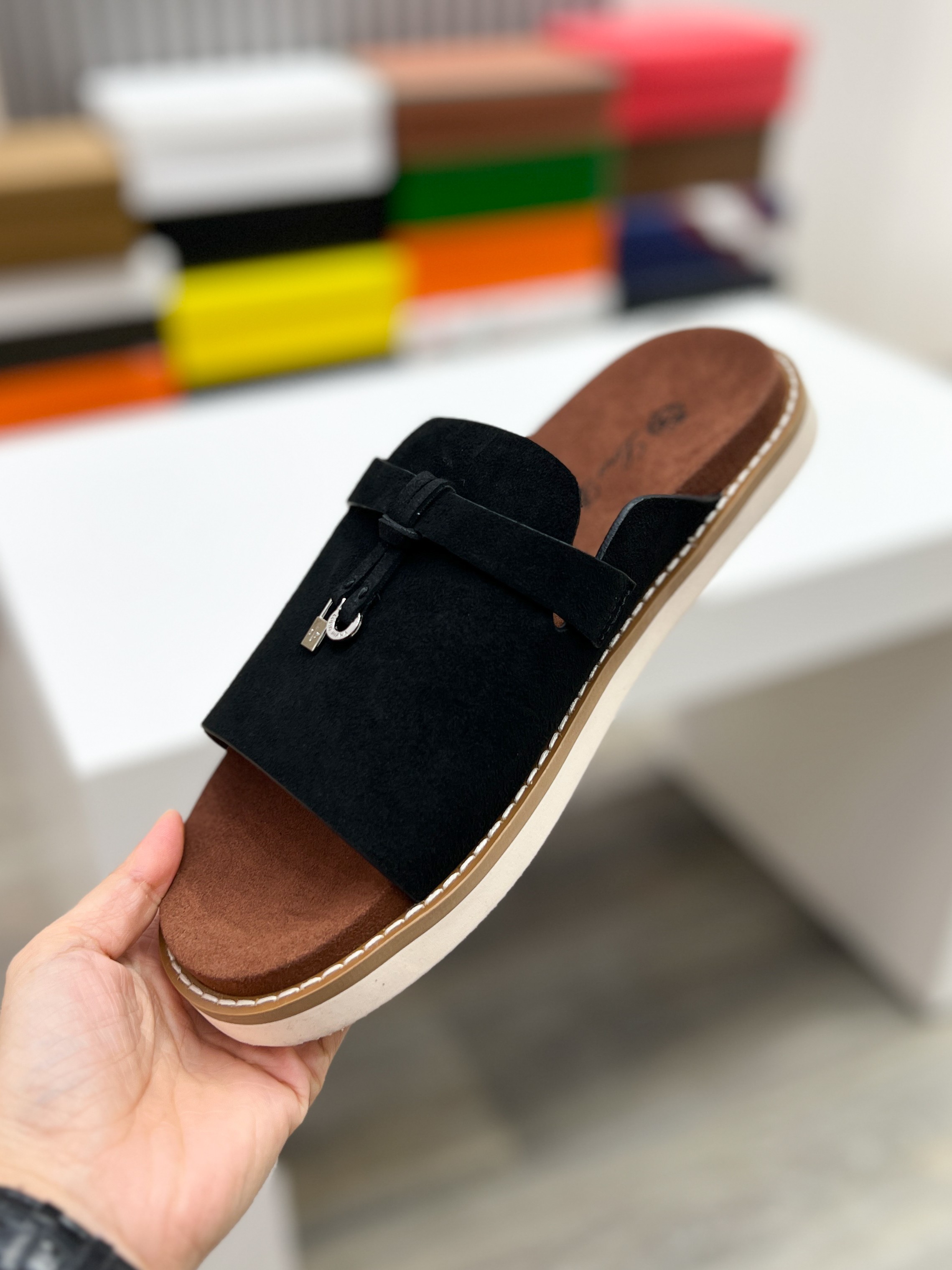 诺悠翩雅 Loro Piana 经典高奢皮鞋鞋履高跟鞋 #11123A0B 9