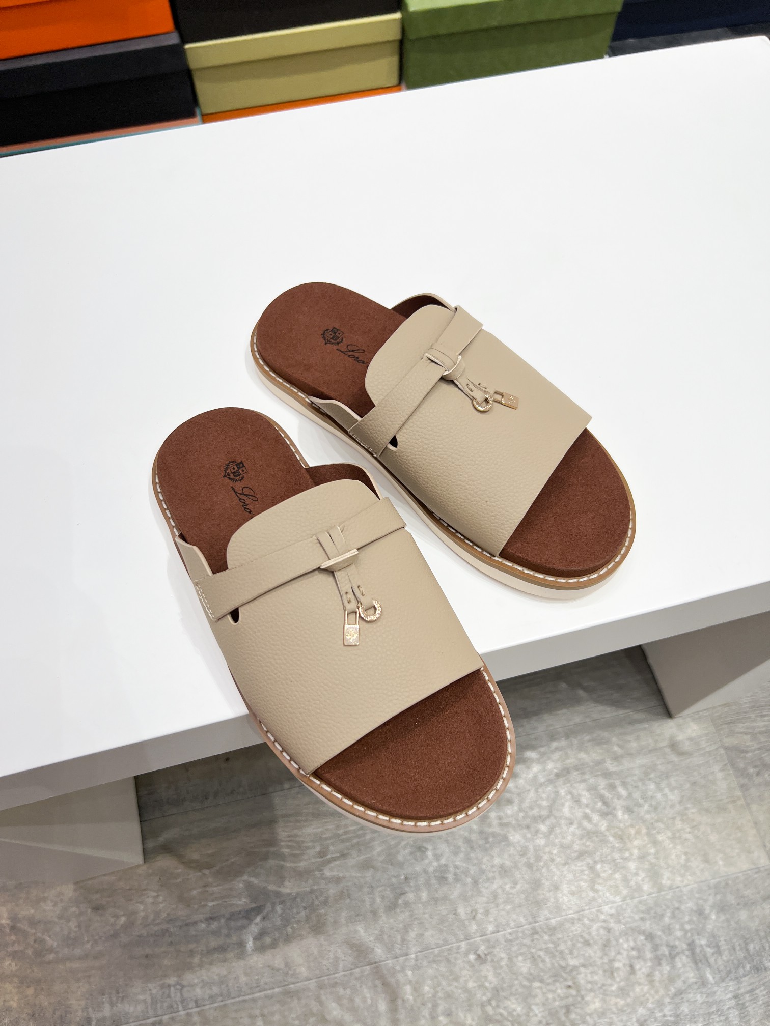 诺悠翩雅 Loro Piana 经典高奢皮鞋鞋履高跟鞋 #04085E66 7