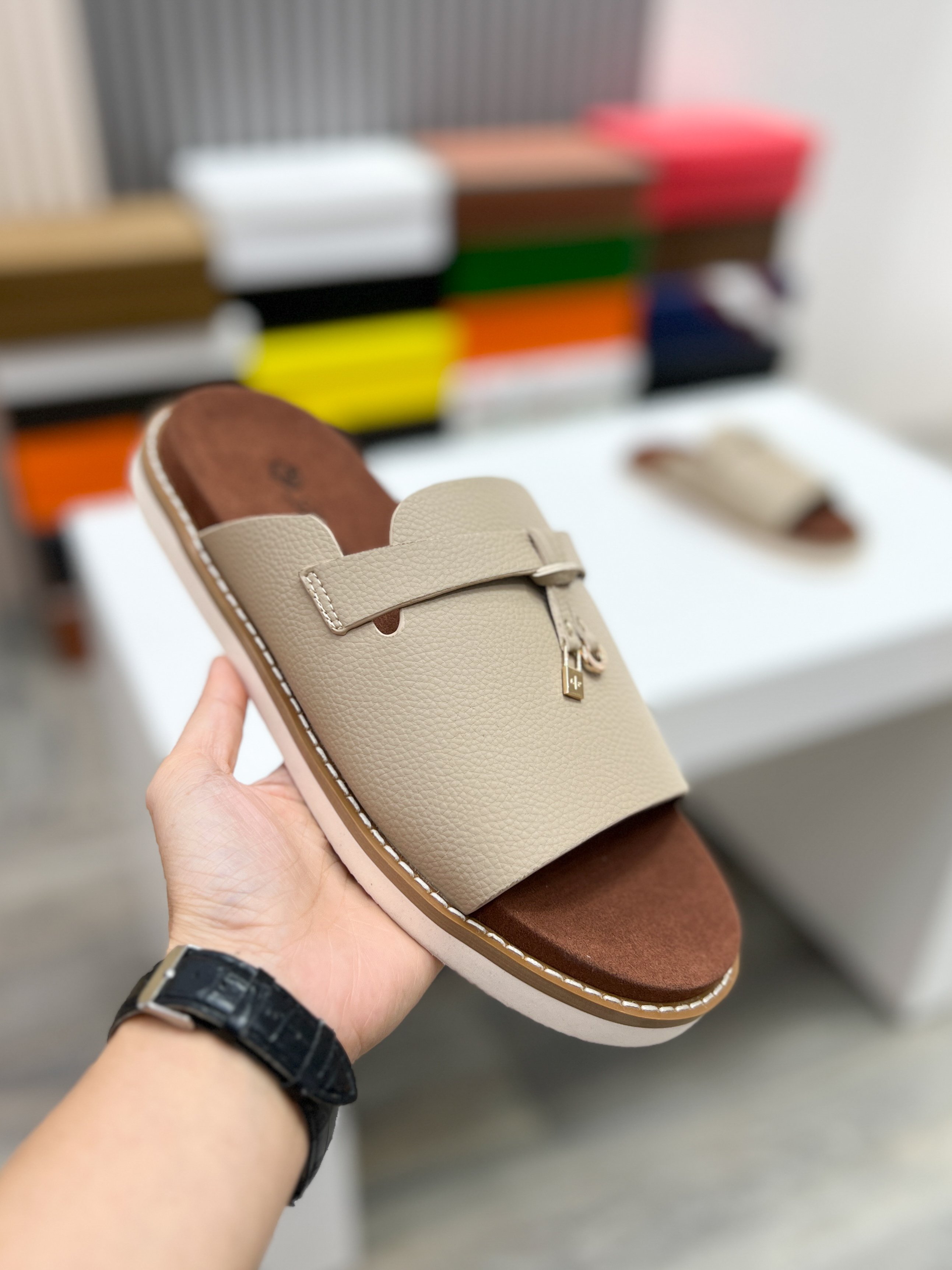 诺悠翩雅 Loro Piana 经典高奢皮鞋鞋履高跟鞋 #04085E66 8