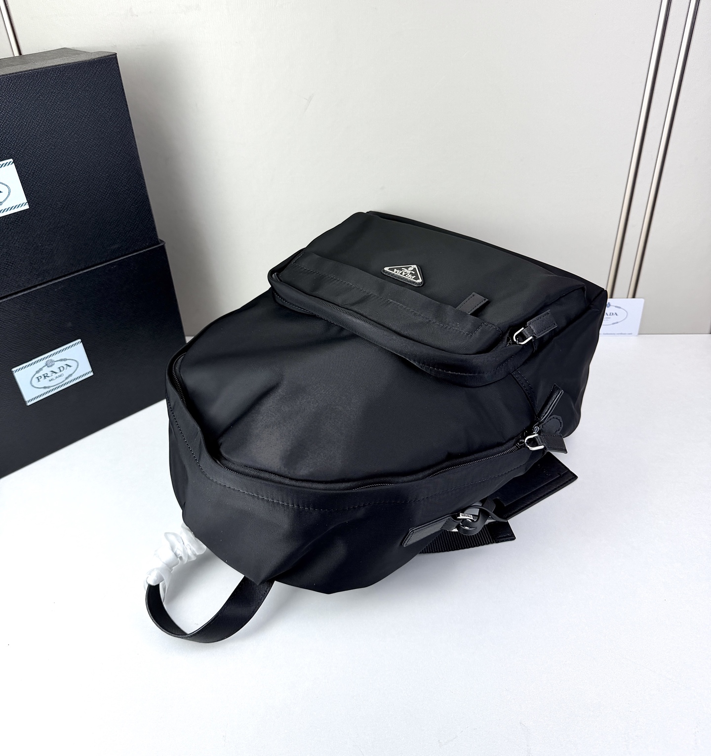✨ Prada 最新双肩背包🎒 进口原厂降落伞布料 采用进口设备✈️+线路均有清晰ZP 可调试织物肩带 ✨ Prada 最新双肩背包🎒 进口原厂降落伞布料 采用进口设备✈️+线路均有清晰ZP 可调试织物肩带