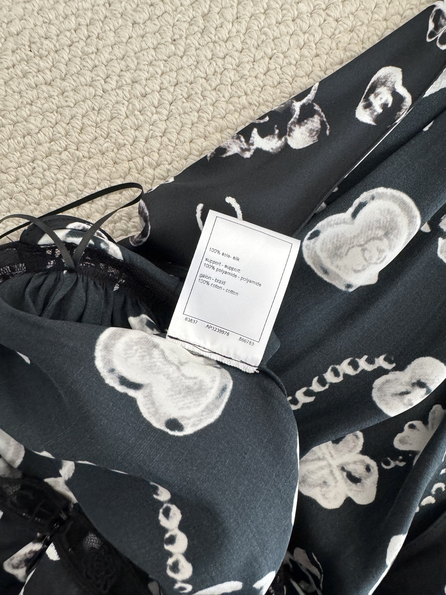 Chanel 25B Silk Halter Dress - Elegant Backless Design & Lace Details 10 i1757033958568 133 0 8