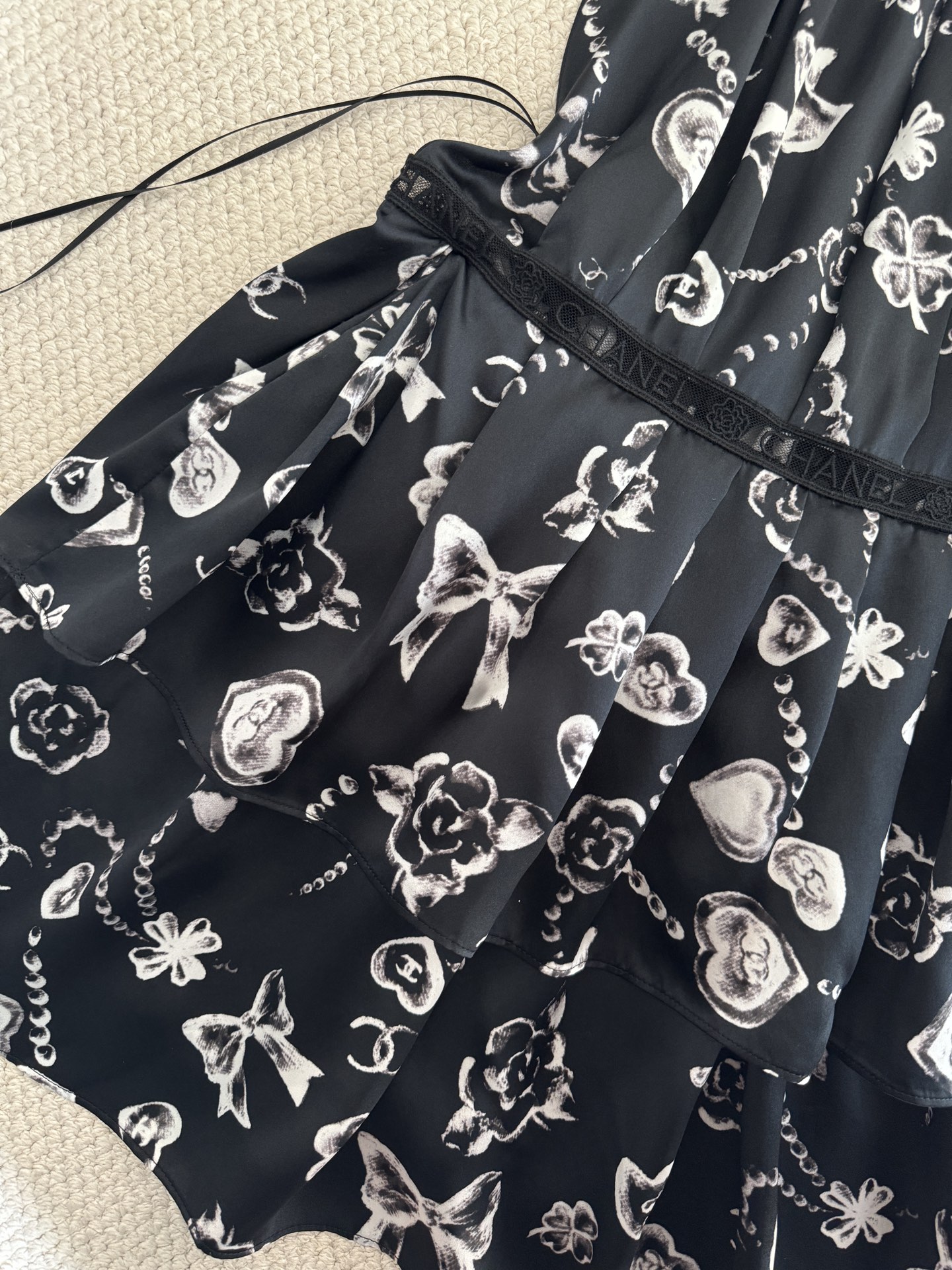 Chanel 25B Silk Halter Dress - Elegant Backless Design & Lace Details 8 i1757033971671 3067 0 6