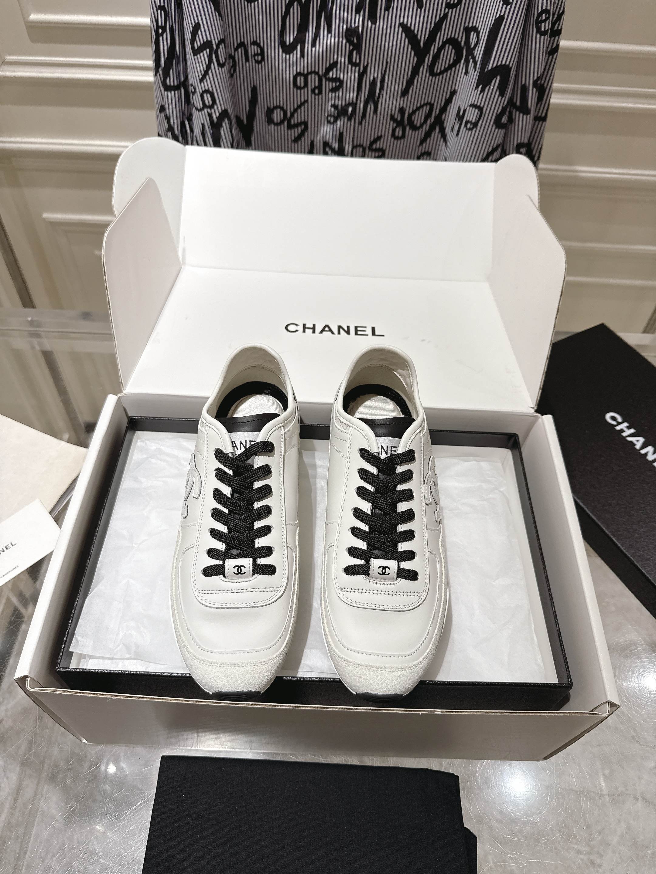 NO:392289,Xiaoxiang 25P new German baseball shoes with full set of aircraft boxes Original full grain cowhide cow matte upper sheepskin inner lining The whole pair of shoes is developed and built with Zp, all customized materials, exclusive mold opening TPU sole, details are shipped together, and even the packaging is the same as the genuine one. Size: 35-41, casual shoes/sports shoes, sneakers, cowhide, sheepskin19860909出小香25P新款德训棒球鞋配全套飞机盒 原版全粒面牛皮牛磨砂鞋面 羊皮内里 整双鞋子采购Zp开发打造,全部定制材料,独家开模TPU大底,细节全部对版出货,连包装也做到跟正品一样.码数:35-41,休闲鞋/运动鞋,sneakers,cowhide,sheepskin,Women's Shoes