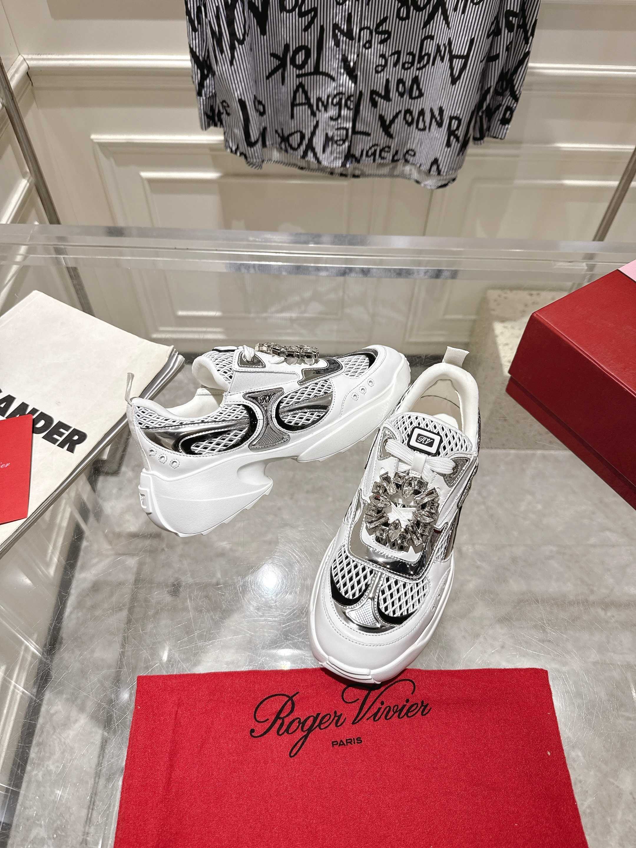 Limited Edition P8500 RV2025 Diamond-Deductible Sneakers with Custom Materials - 图片 3