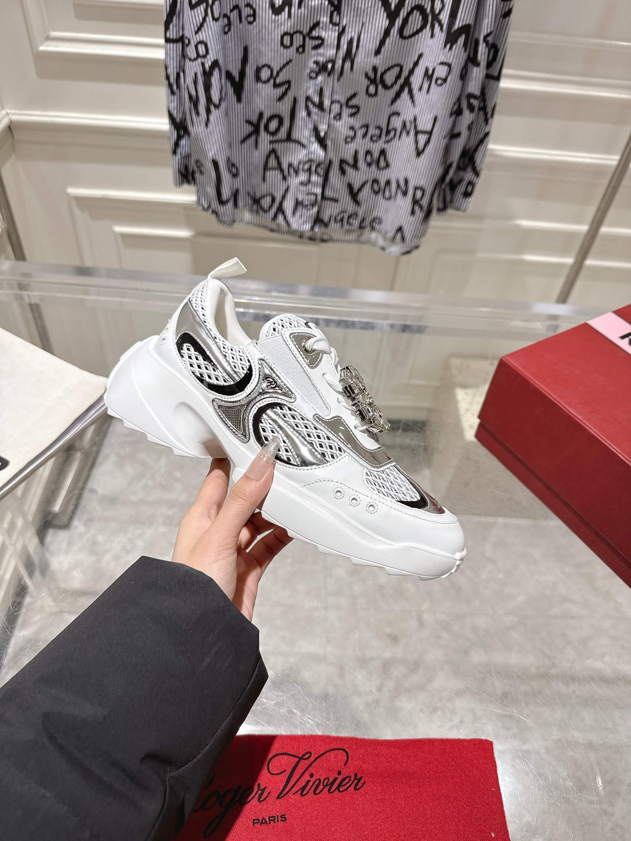 Limited Edition P8500 RV2025 Diamond-Deductible Sneakers with Custom Materials - 图片 6