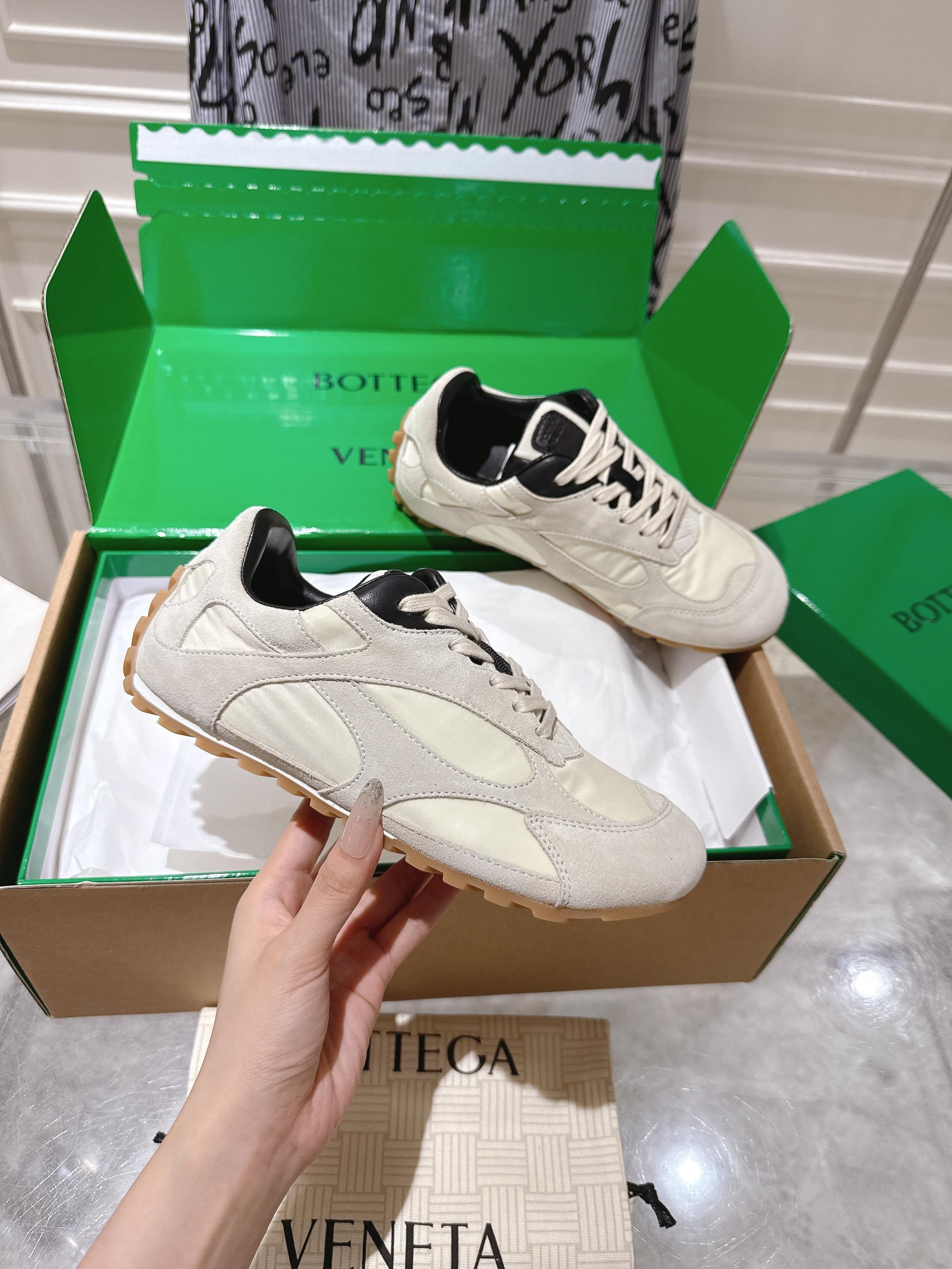 Bottega Veneta Sneakers