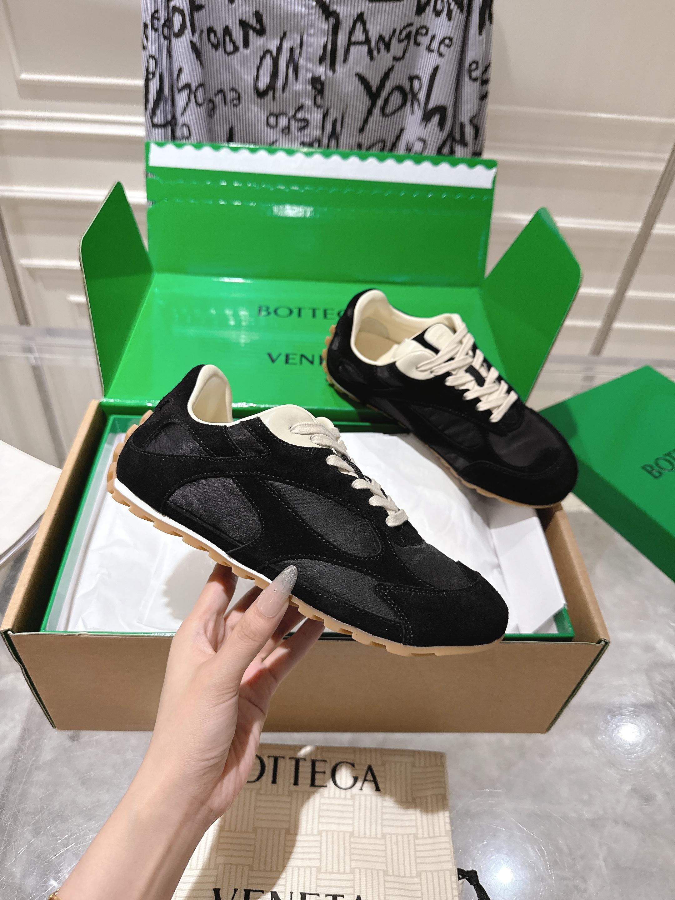 Bottega Veneta Sneakers