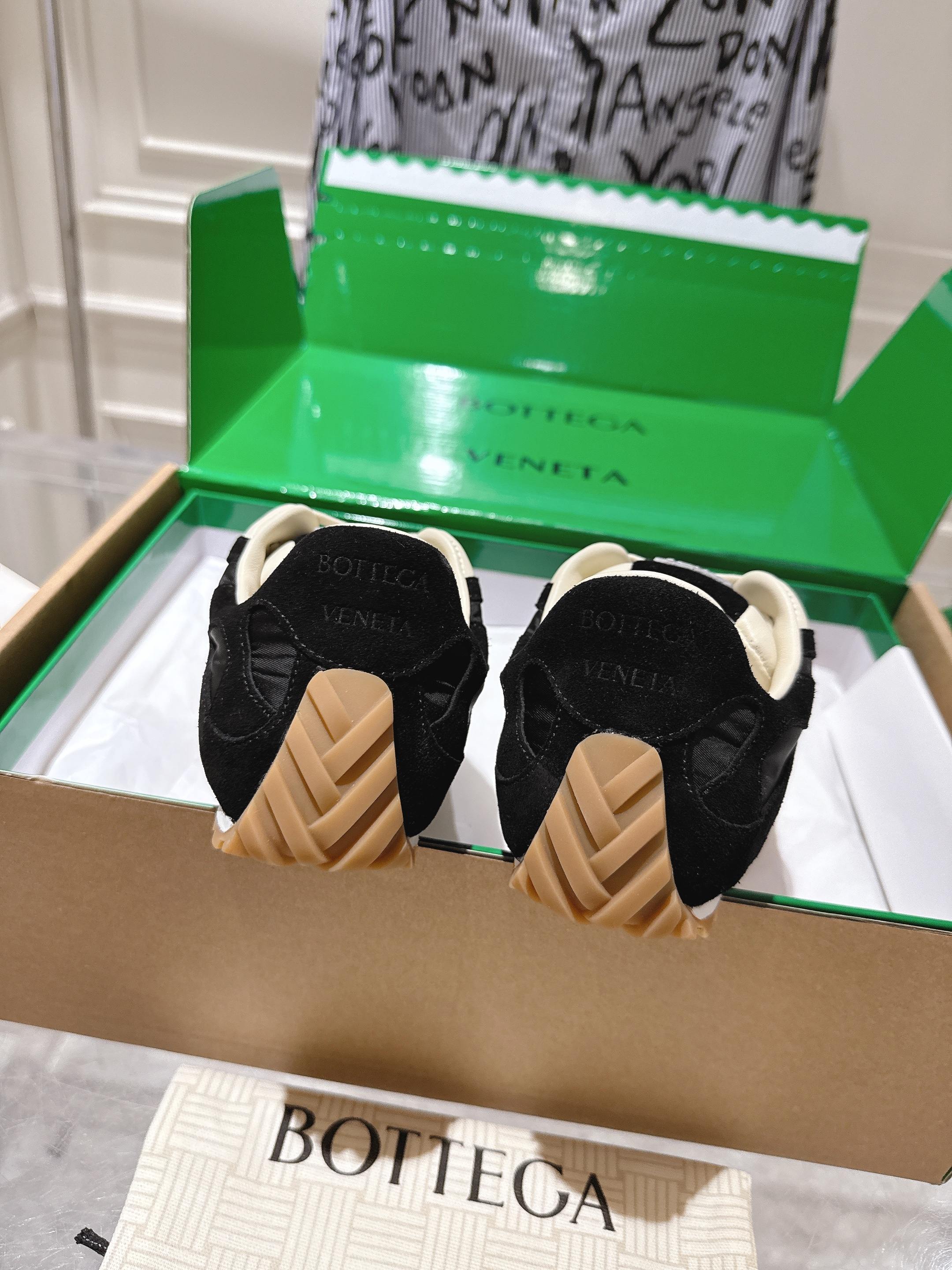 Bottega Veneta Sneakers