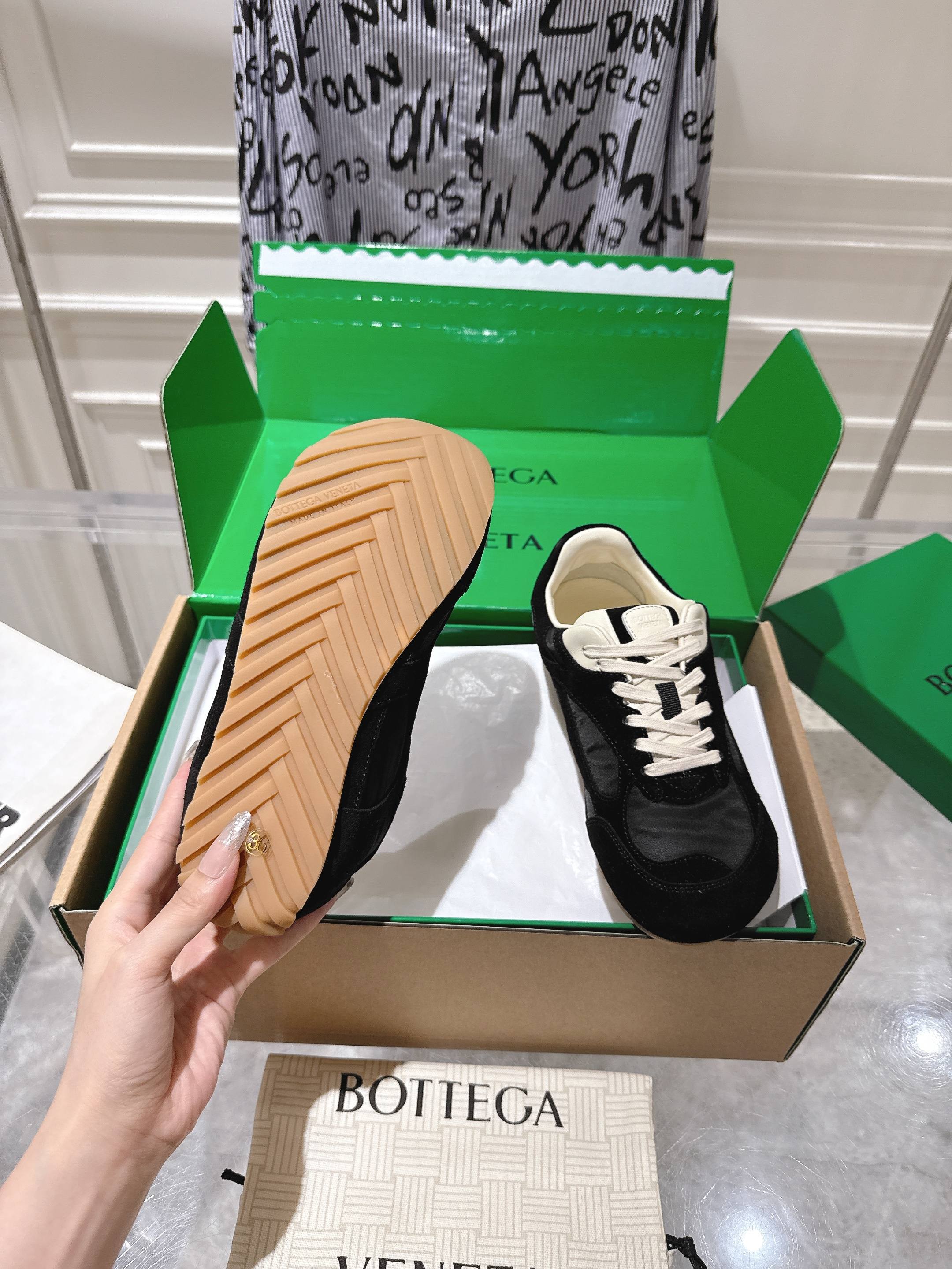 Bottega Veneta Sneakers