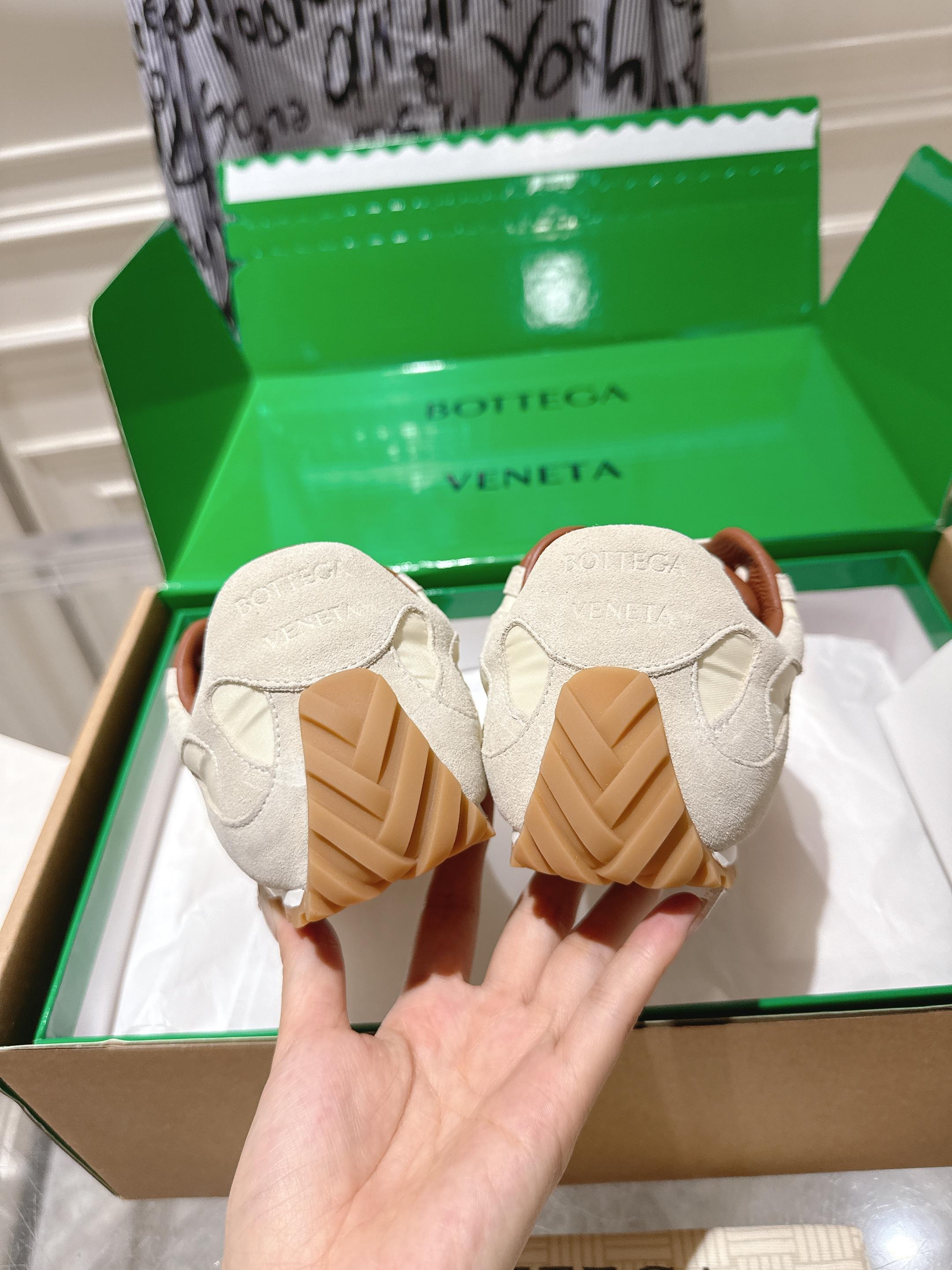 Bottega Veneta Sneakers