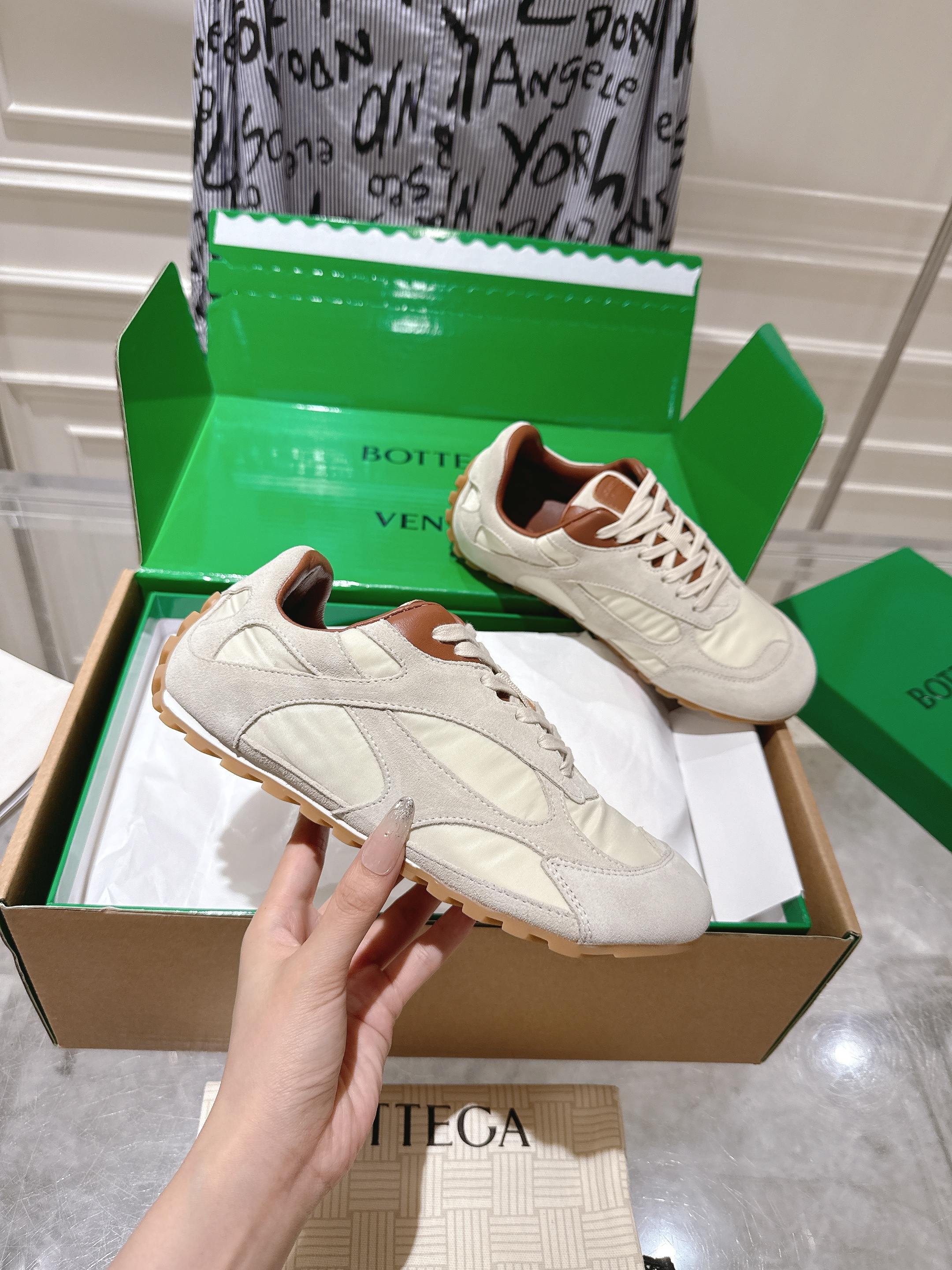 Bottega Veneta Sneakers