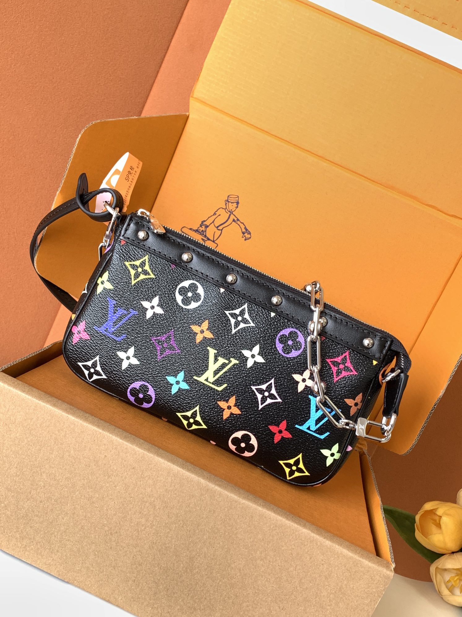 Louis Vuitton 全钢163C芯片 M13663黑彩 本款 Pochette Accessoires 手袋取材涂层帆布