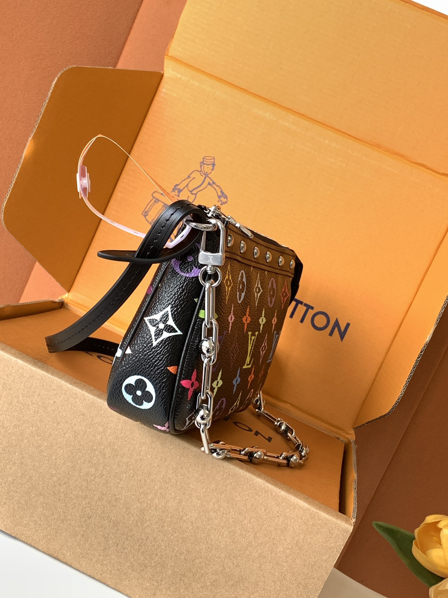 Louis Vuitton 全钢163C芯片 M13663黑彩 本款 Pochette Accessoires 手袋取材涂层帆布