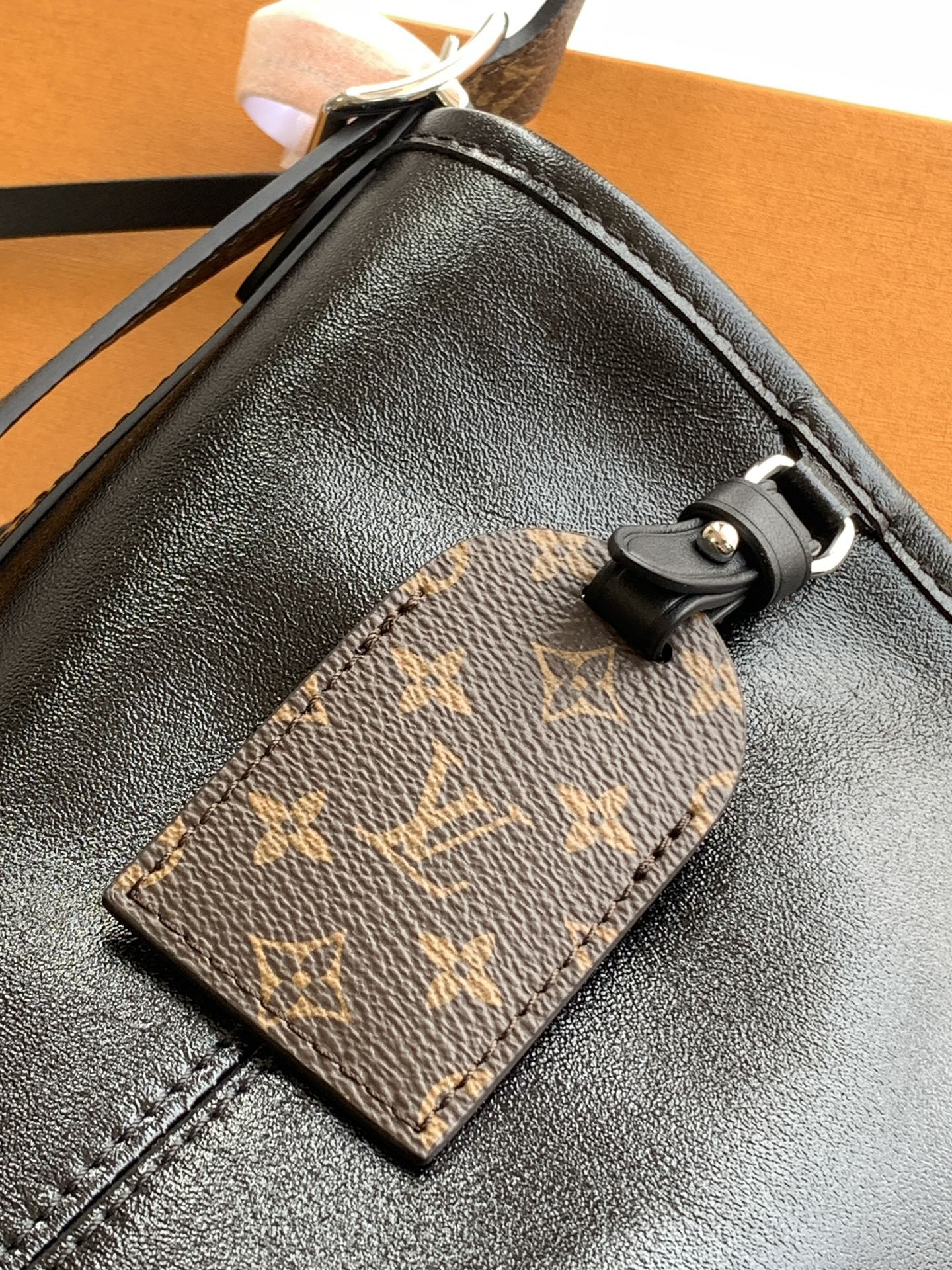 Givenchy 配全套包装 全钢五金 M25143