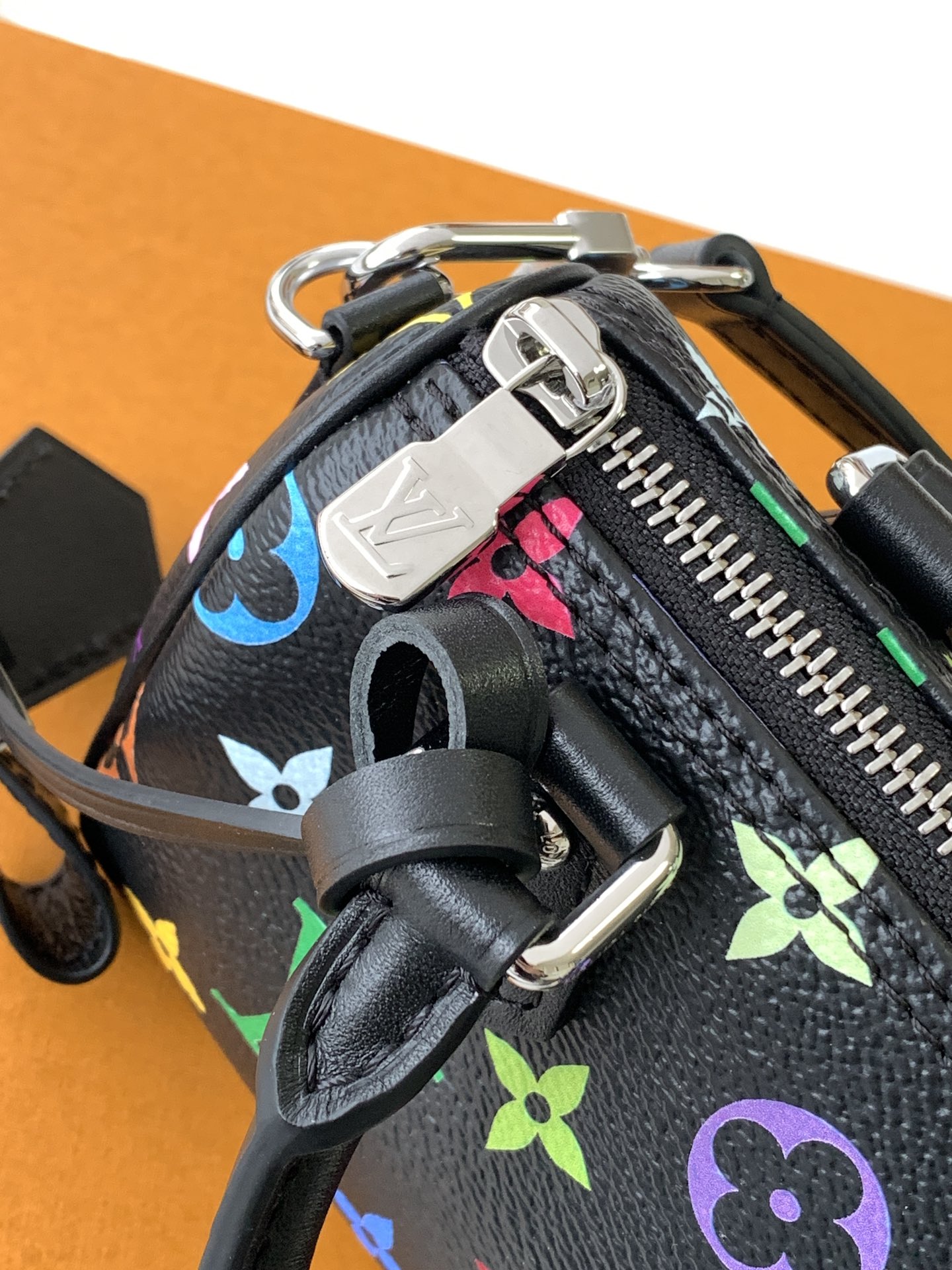 Louis Vuitton 全钢【 M13406黑彩 】本款