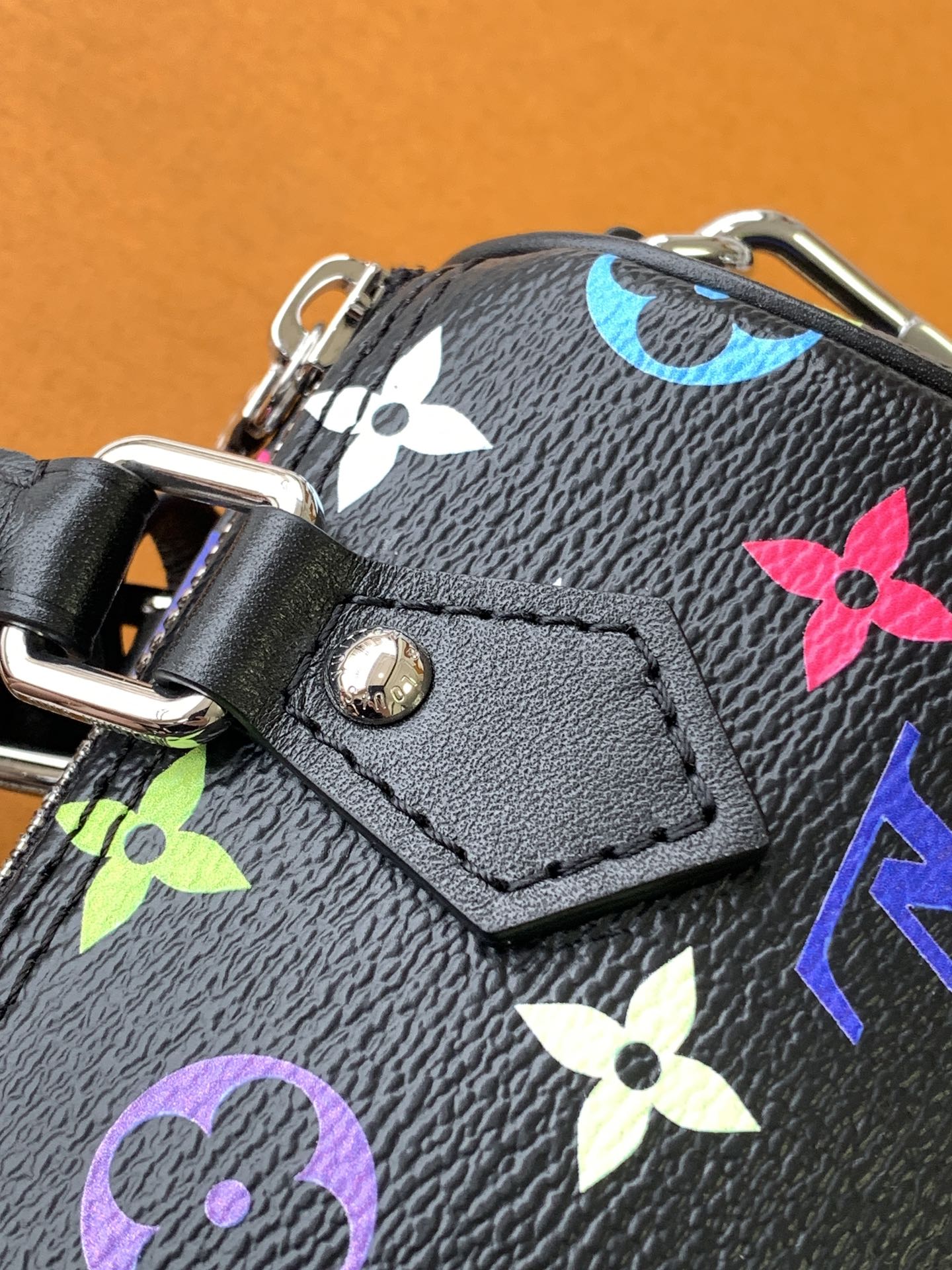 Louis Vuitton 全钢【 M13406黑彩 】本款