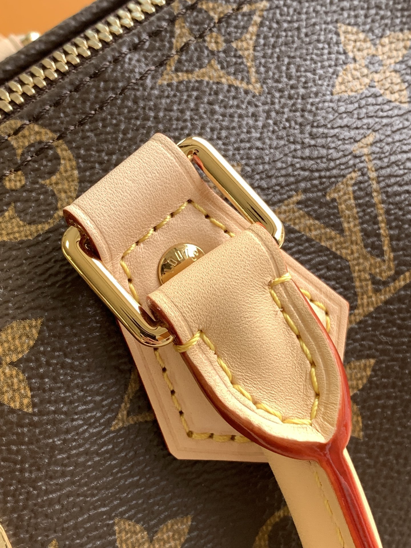 🔝SPEEDY BANDOULIÈRE 枕头包🔝(升级专柜同步电子变码芯片)163C01型号:25cm