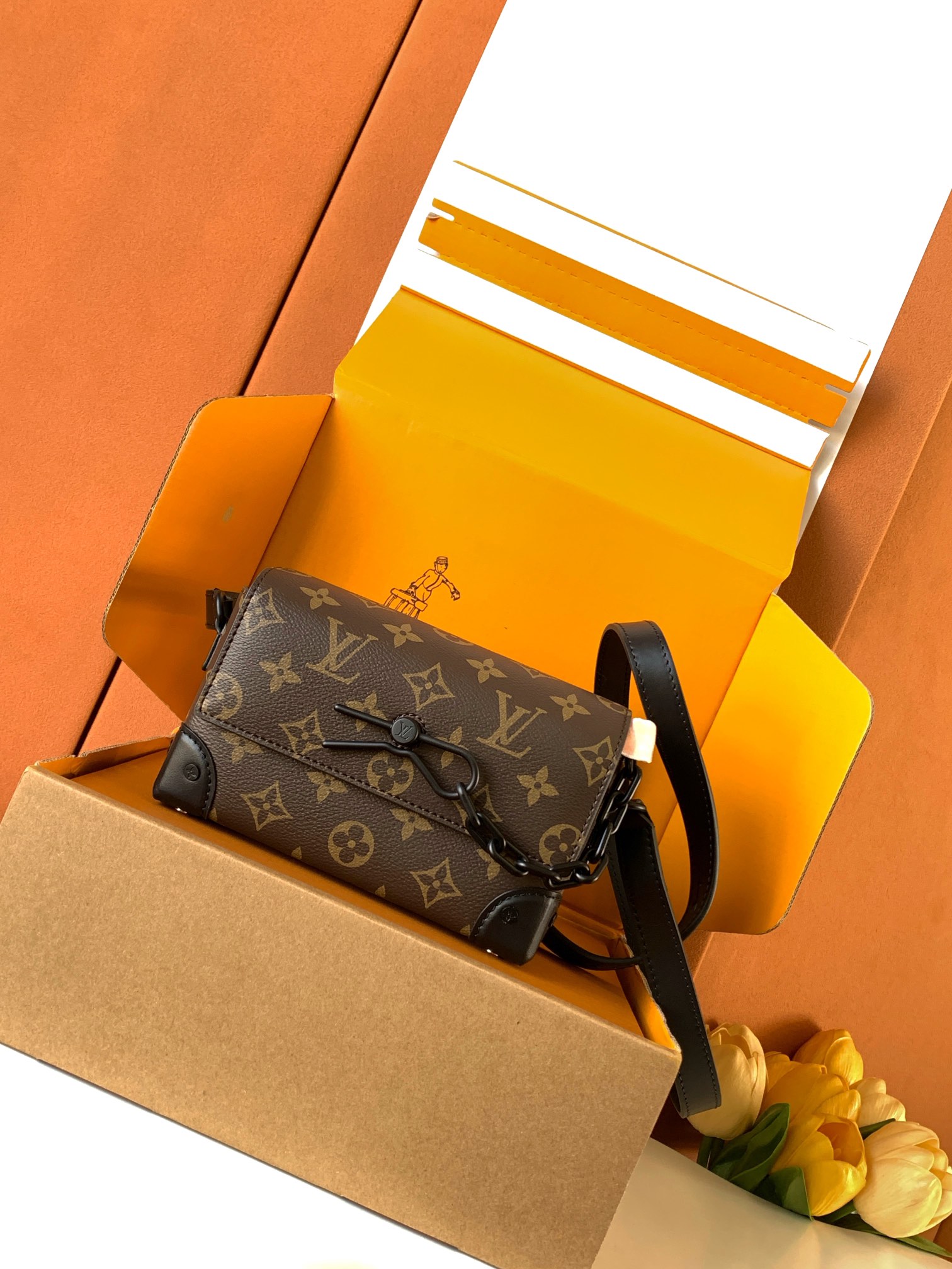 Louis Vuitton 独家首发型号：M83613 全钢正版（动态码）品质提升． 同步 动态电子芯片、礼品袋、保护纸