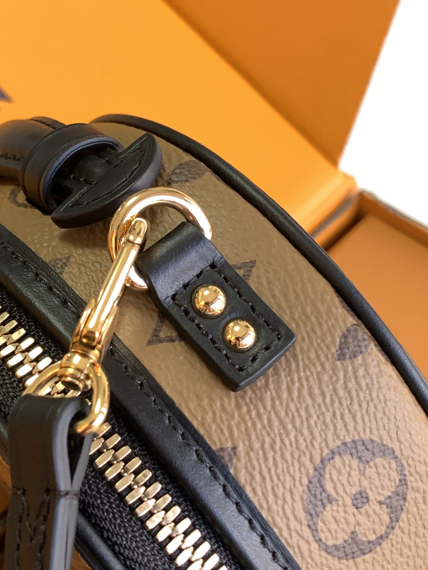 Louis Vuitton 独家首发型号：M68276【 全钢】Mini