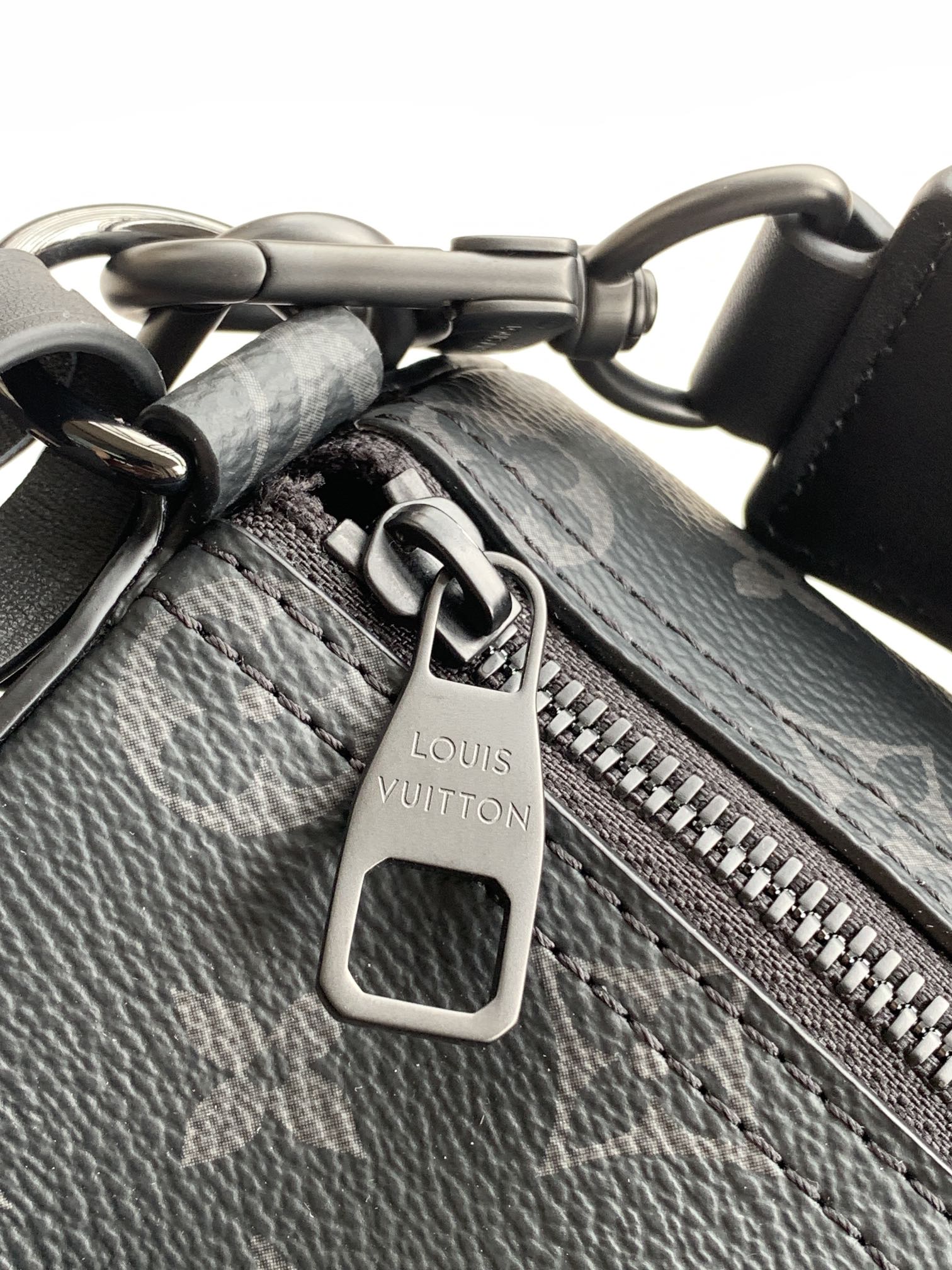 Louis Vuitton 独家首发型号：M46796【 全钢】Soft Polochon PM皮料是 代 意大利A级皮料