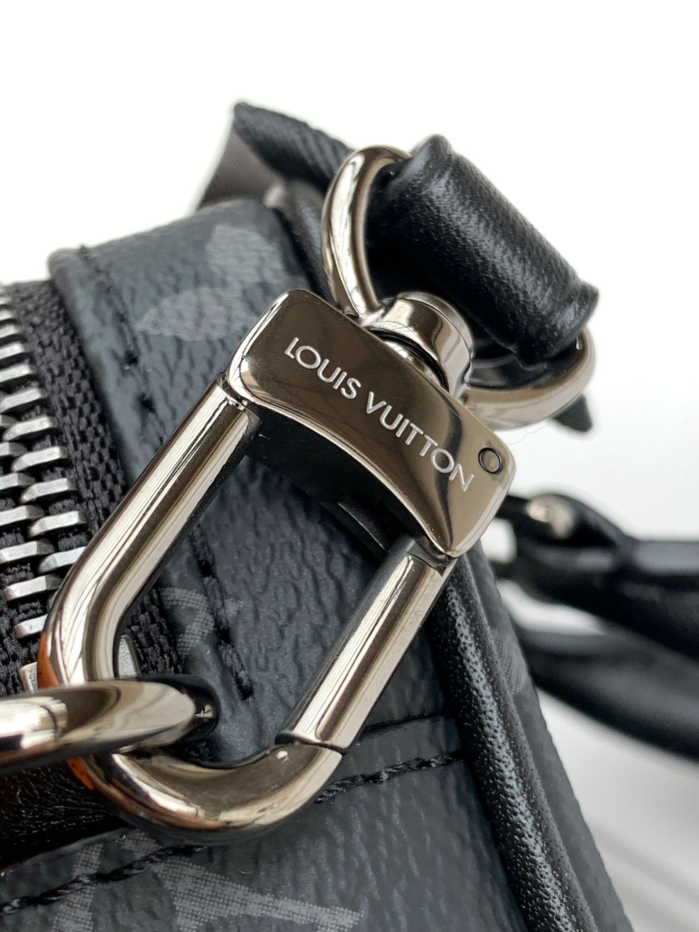 Louis Vuitton 独家首发型号:M82770【 全钢】皮料是 代 意大利A级菱形皮料 同步变码芯片