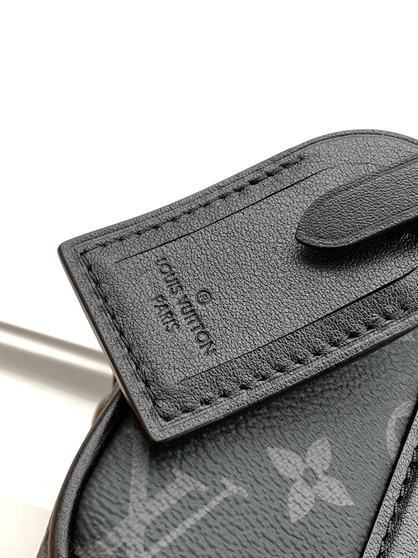 Louis Vuitton 独家首发型号:M82770【 全钢】皮料是 代 意大利A级菱形皮料 同步变码芯片