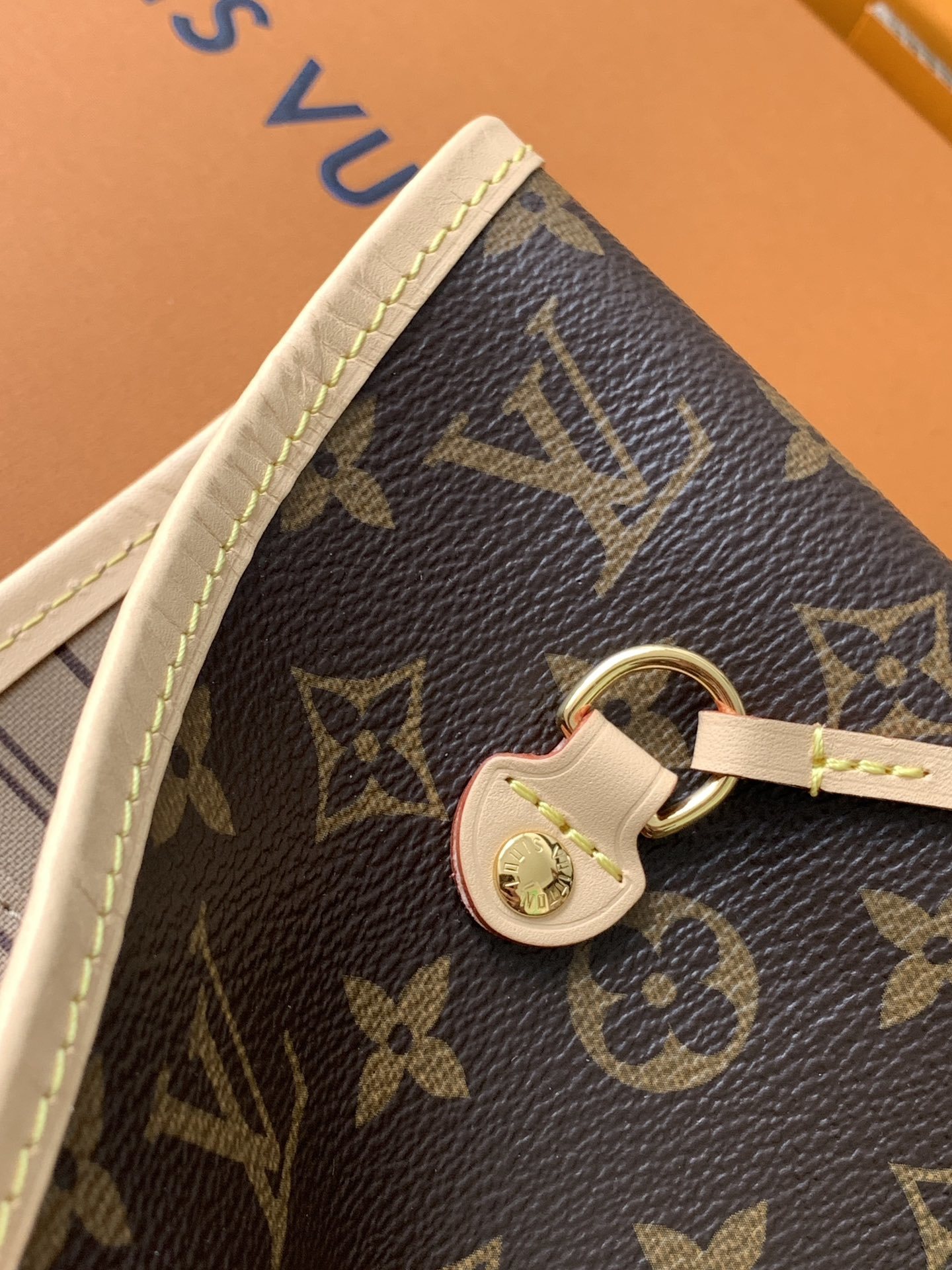 Neverfull 中号手袋【特级加强版】型号: M46975 M40995 M46975皮料: 是意大
