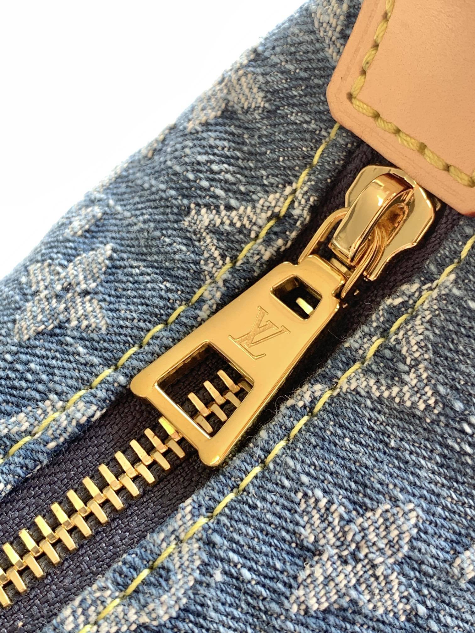 【特级MB牛仔布】HILLS POCHETTE 手拿包型号:M82949材料:A+级全钢五金,进口高弹面