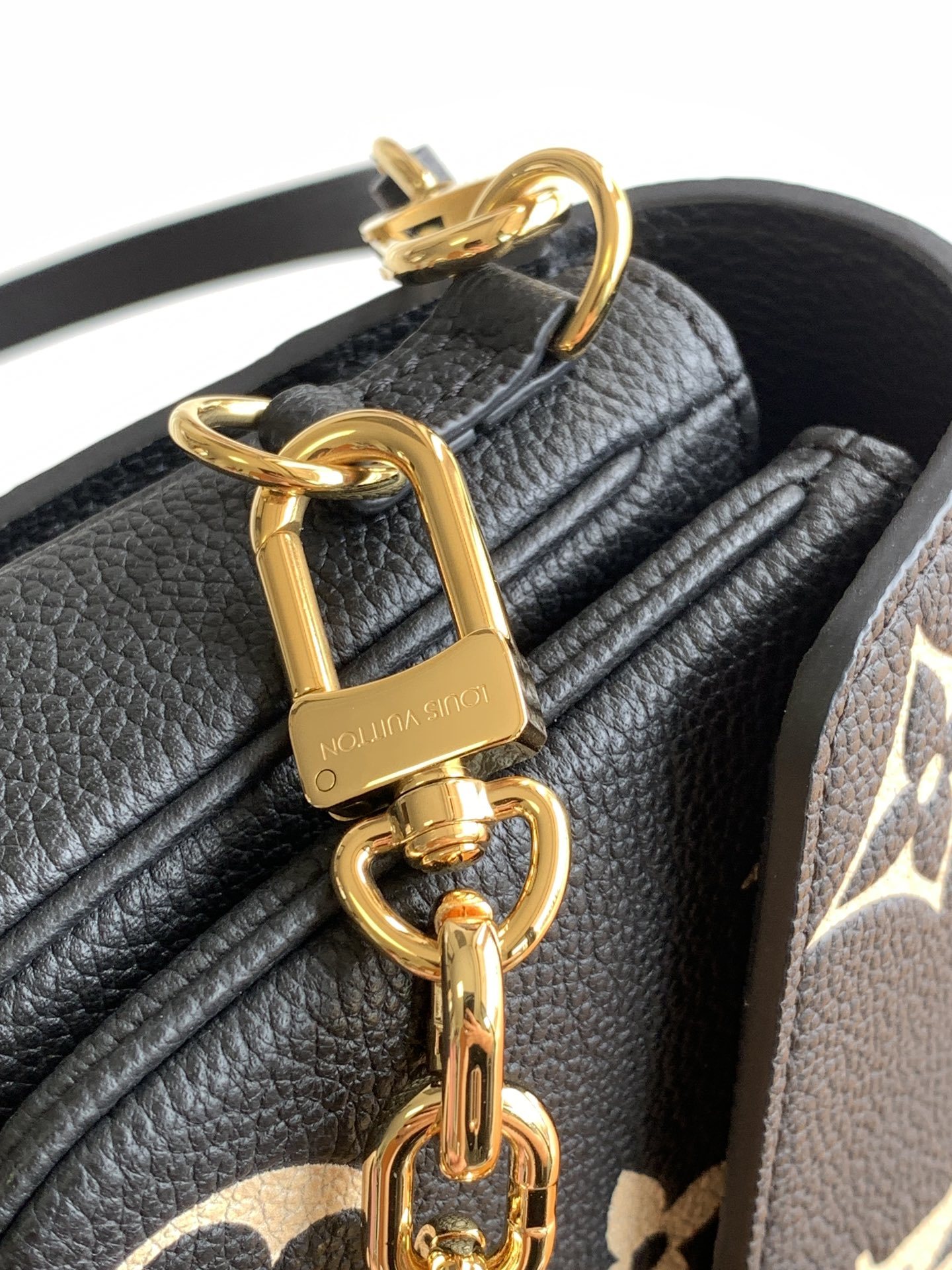 【特级MB芯片版原厂皮】本款 Pochette Metis East West型号:M46596黑色动态