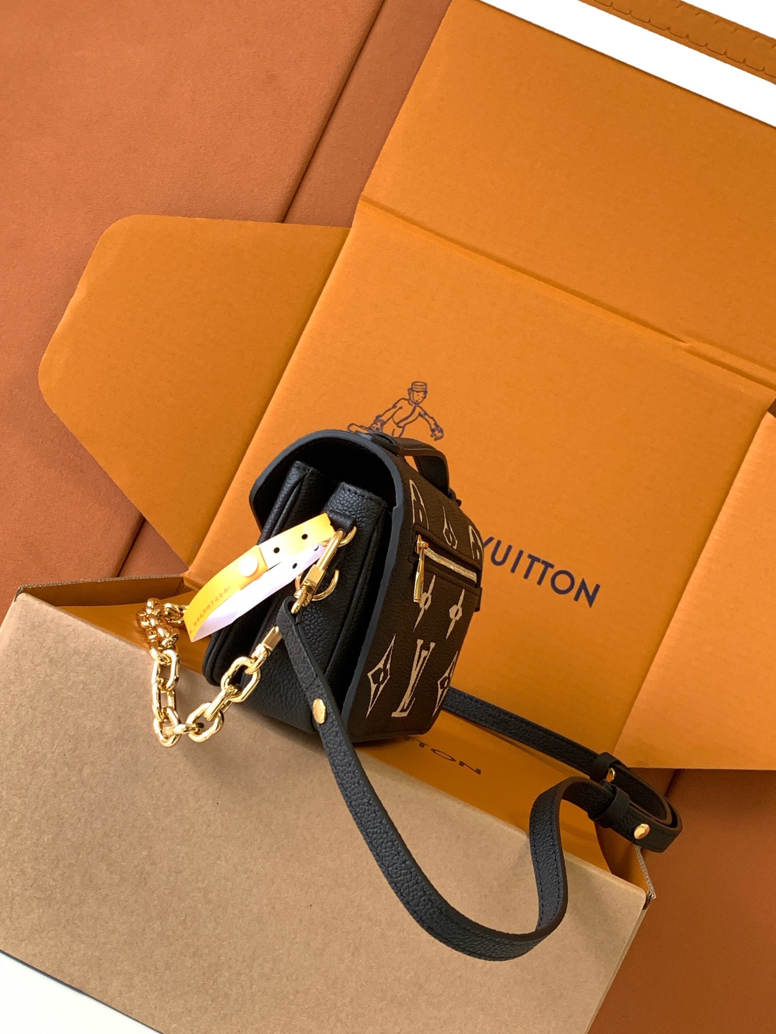 【特级MB芯片版原厂皮】本款 Pochette Metis East West型号:M46596黑色动态