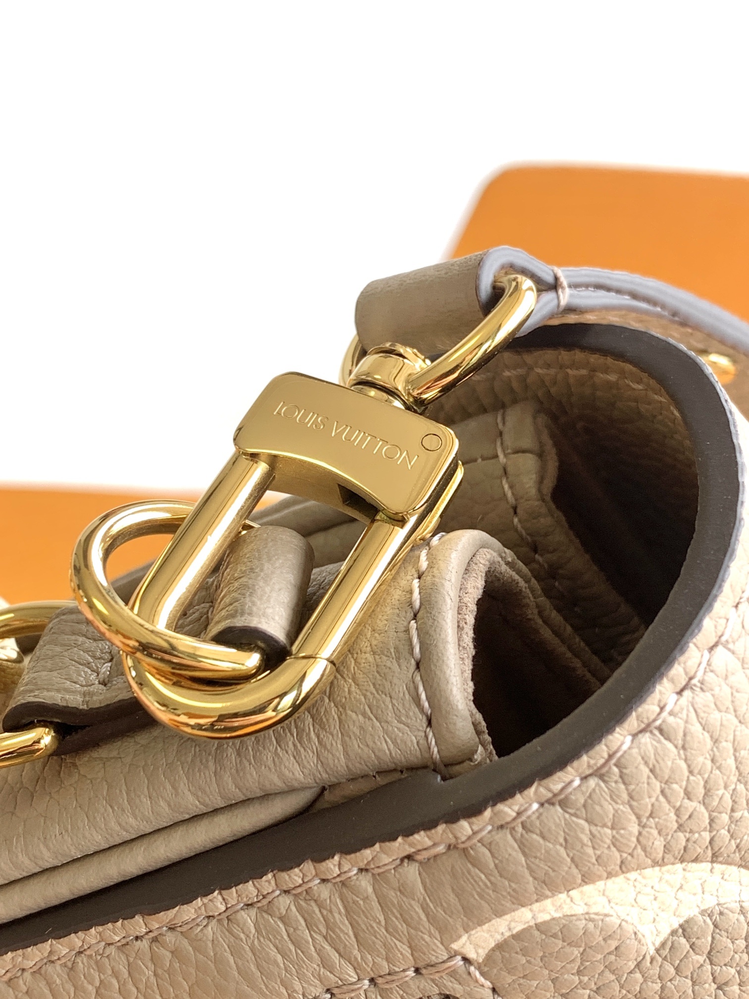 【特级MB芯片版原厂皮】本款 Pochette Metis East West型号:M23081大象灰动